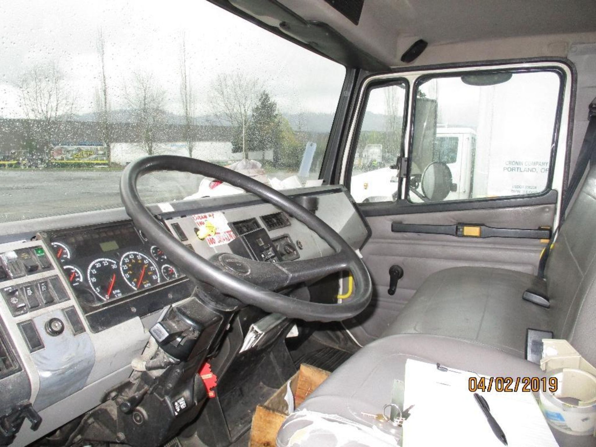 2003 Freightliner Box Truck 20ft With Lift Gate, GVWR 26,000lb, 440,647 Miles, VIN #1FVABSDC54DM9848 - Image 10 of 11