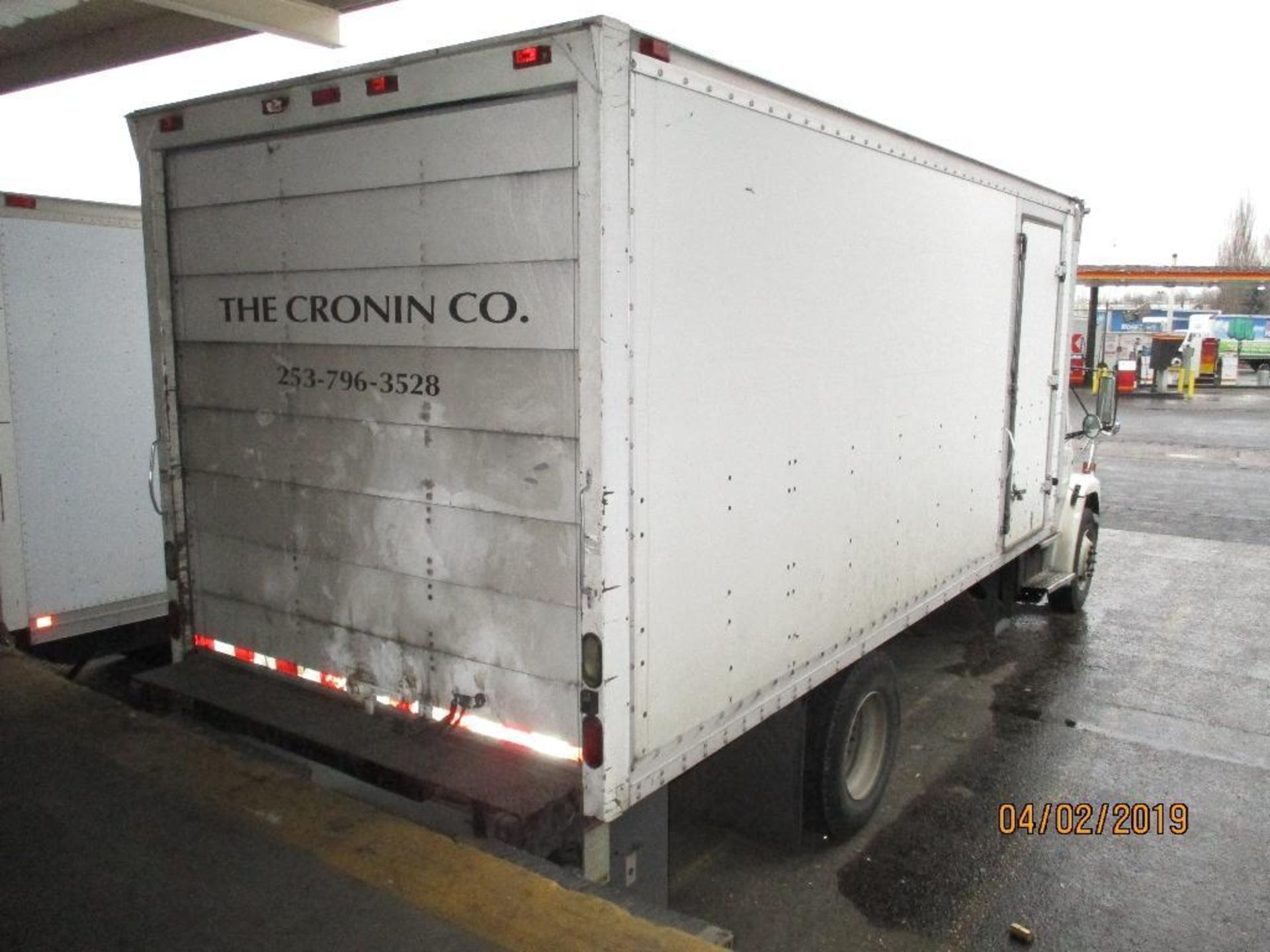 2003 Freightliner Box Truck 20ft With Lift Gate, GVWR 26,000lb, 440,647 Miles, VIN #1FVABSDC54DM9848 - Image 4 of 11