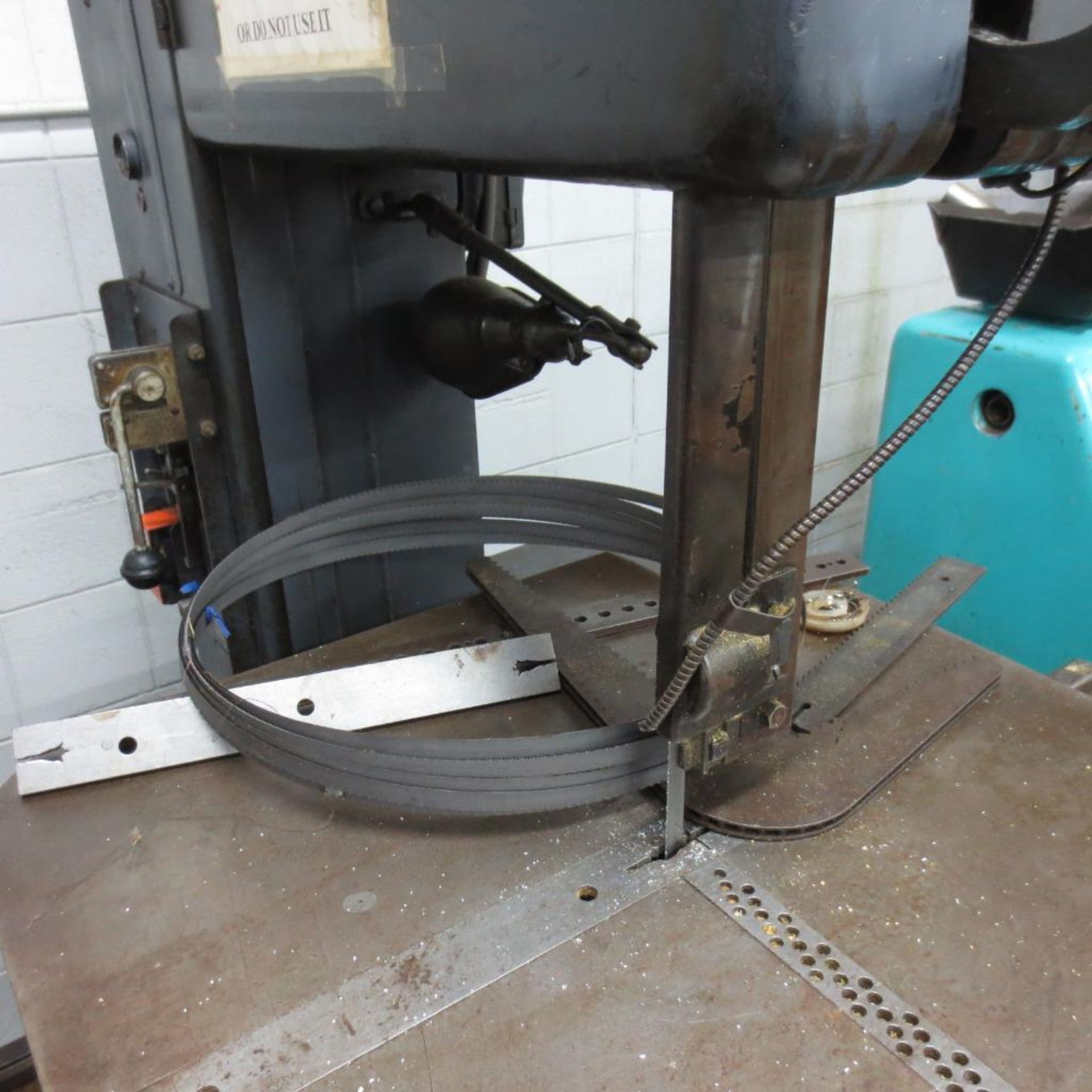 Grob No. NS18 Vertical Band Saw, 24" X 24" Table, 18" Throat *RIGGING $150* - Image 4 of 4