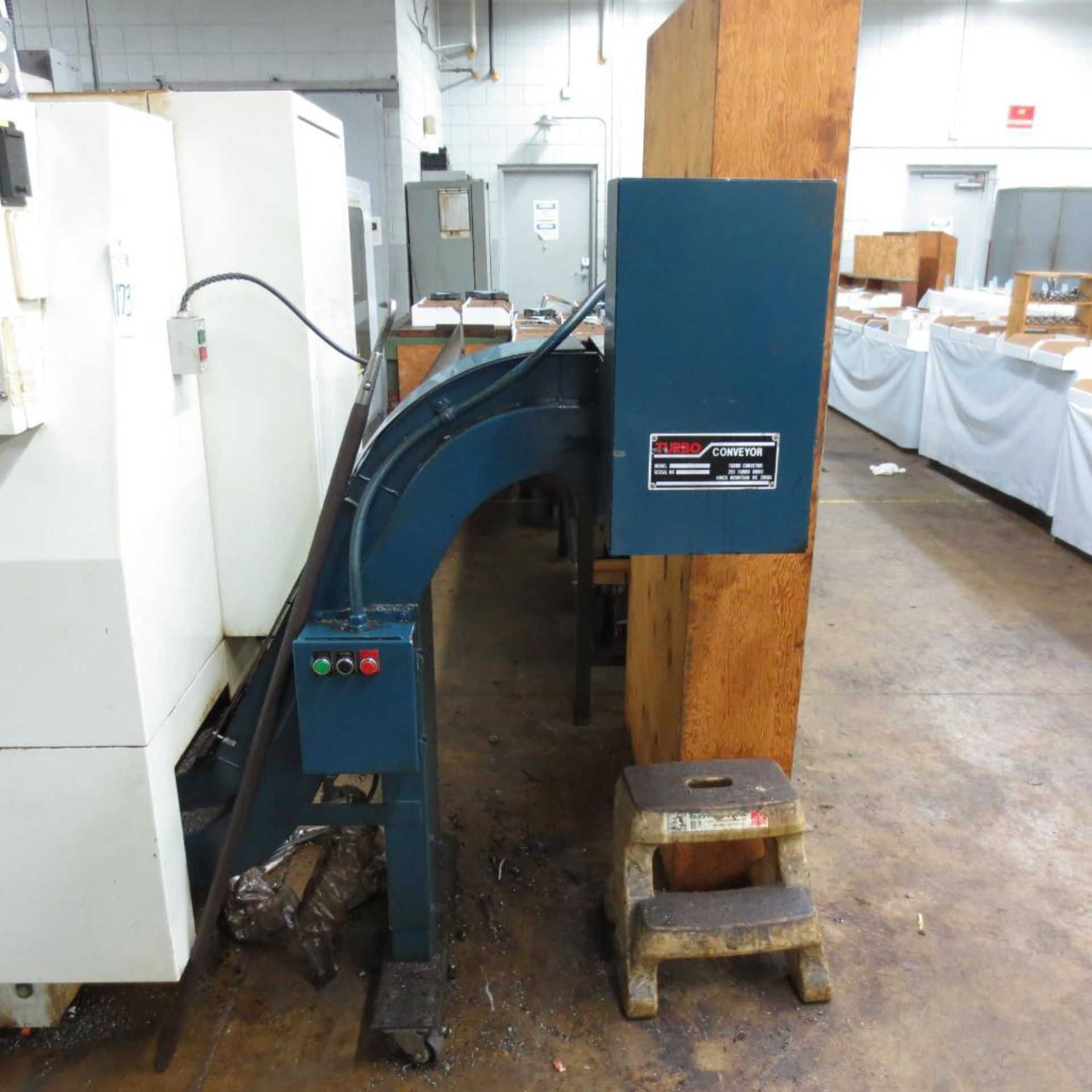 Daewoo Puma 10HC CNC Turning Center S/N PH100731 (1996) 12 Position Turret, Set Up for Auto Door, Mi - Image 8 of 9