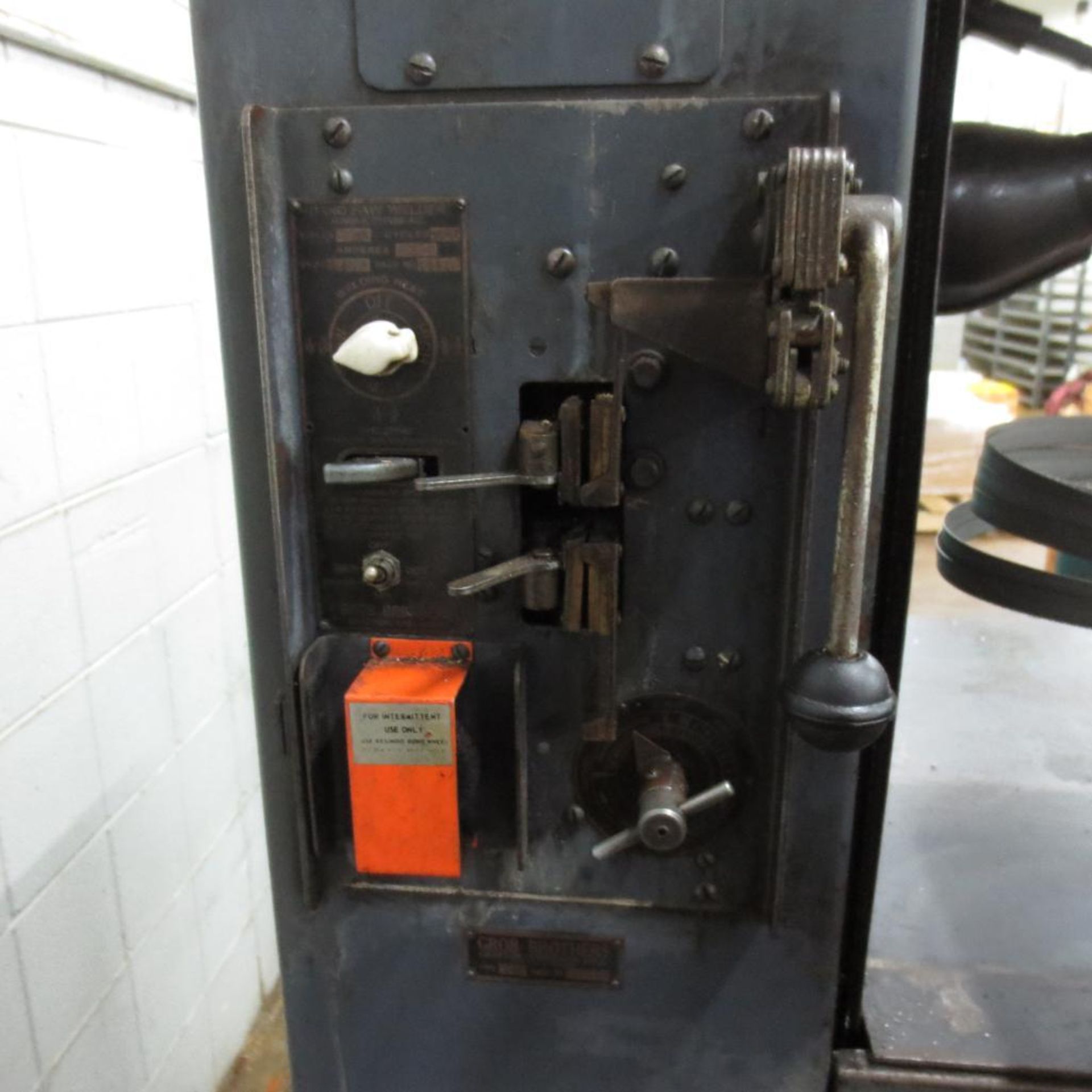 Grob No. NS18 Vertical Band Saw, 24" X 24" Table, 18" Throat *RIGGING $150* - Image 3 of 4
