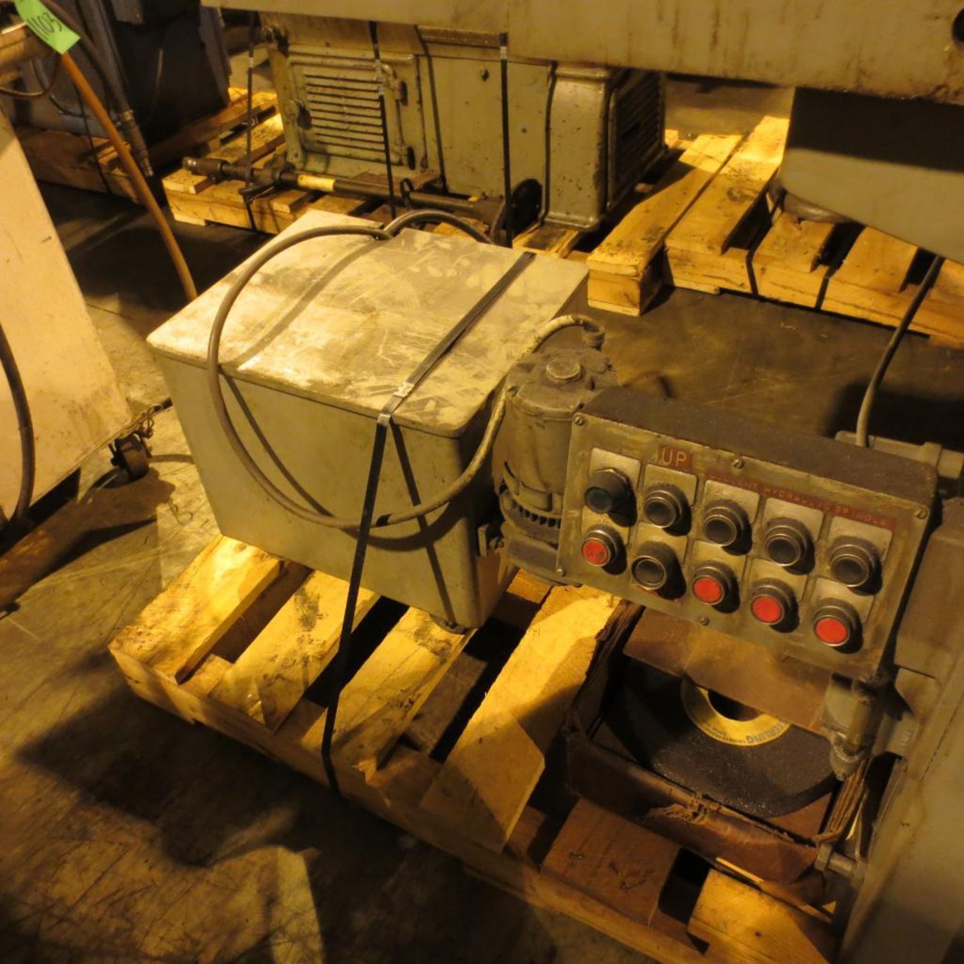 Do All Surface Grinder 18"x6 1/2" Table, mdl.D824-12, Spindle Model BD4-2, S/N 940120350 *RIGGING $6 - Image 5 of 5