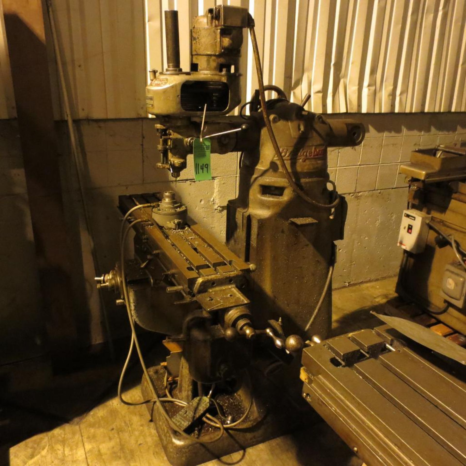 Bridgeport Vertical Milling Machine, 42"x 9" Slotted Table, S/N 4441 *RIGGING $65*