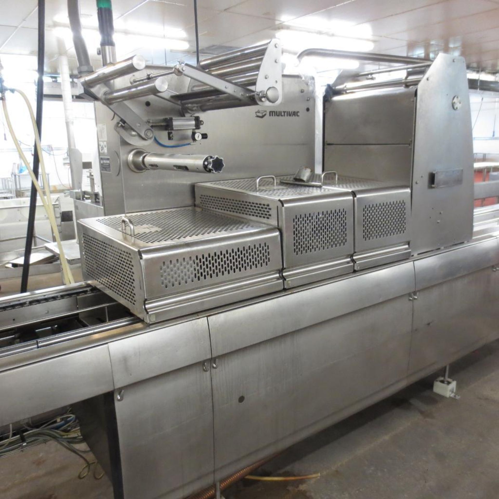 Multivac R565 Roll Thermo Stock Packaging Line, Year 2012, S/N 162914, Machine Length 16500 mm, Cont - Image 11 of 30