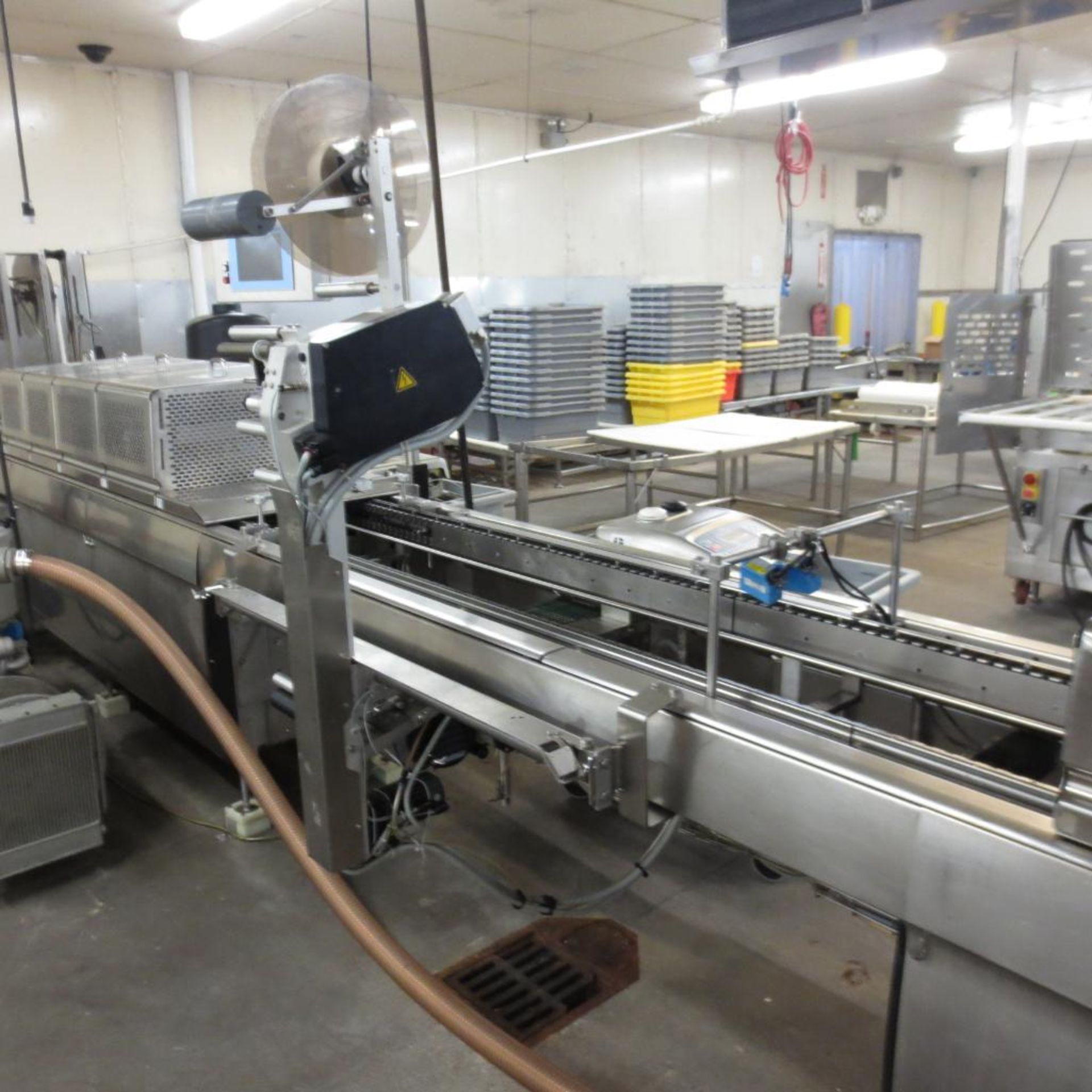Multivac R565 Roll Thermo Stock Packaging Line, Year 2012, S/N 162914, Machine Length 16500 mm, Cont - Image 12 of 30