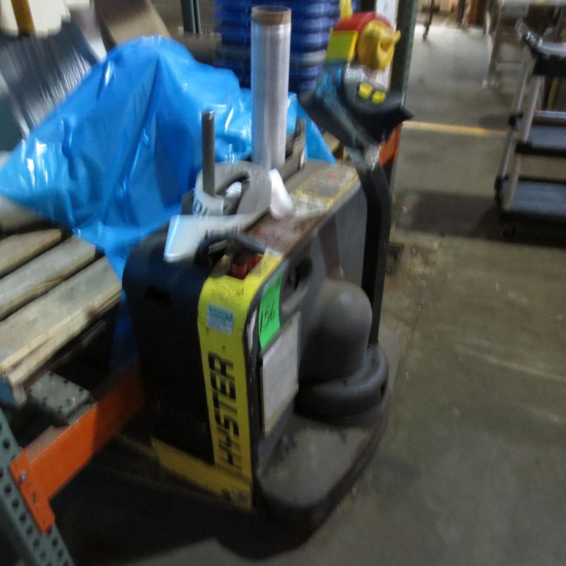 Hyster Electric Pallet Jack Handel Needs some work - Image 2 of 3