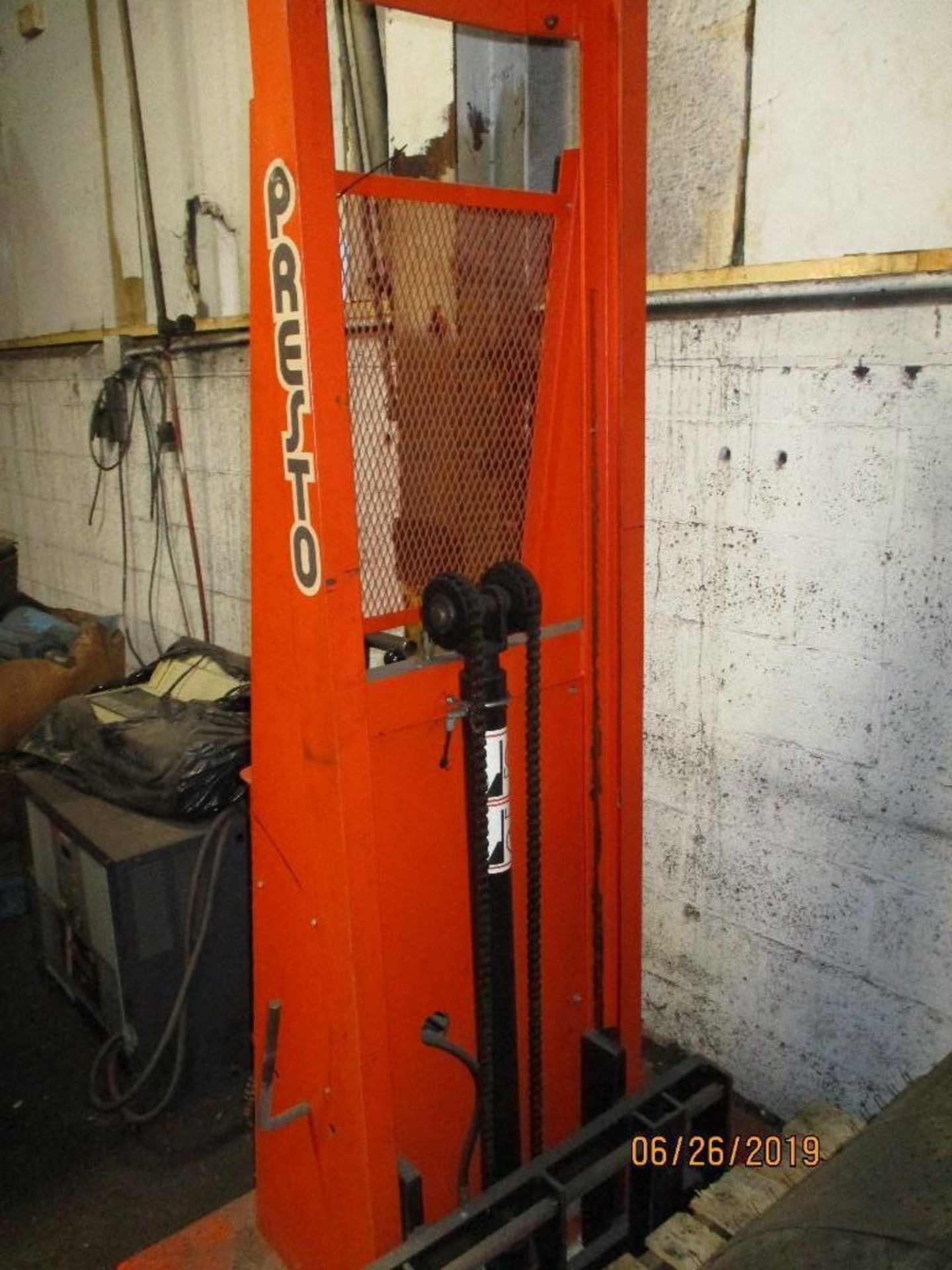 Presto Battery Powered Pallet Jack M/N PS262 S/N 50915 2,000lb Capacity, Located at 800 West Broadwa - Image 2 of 4