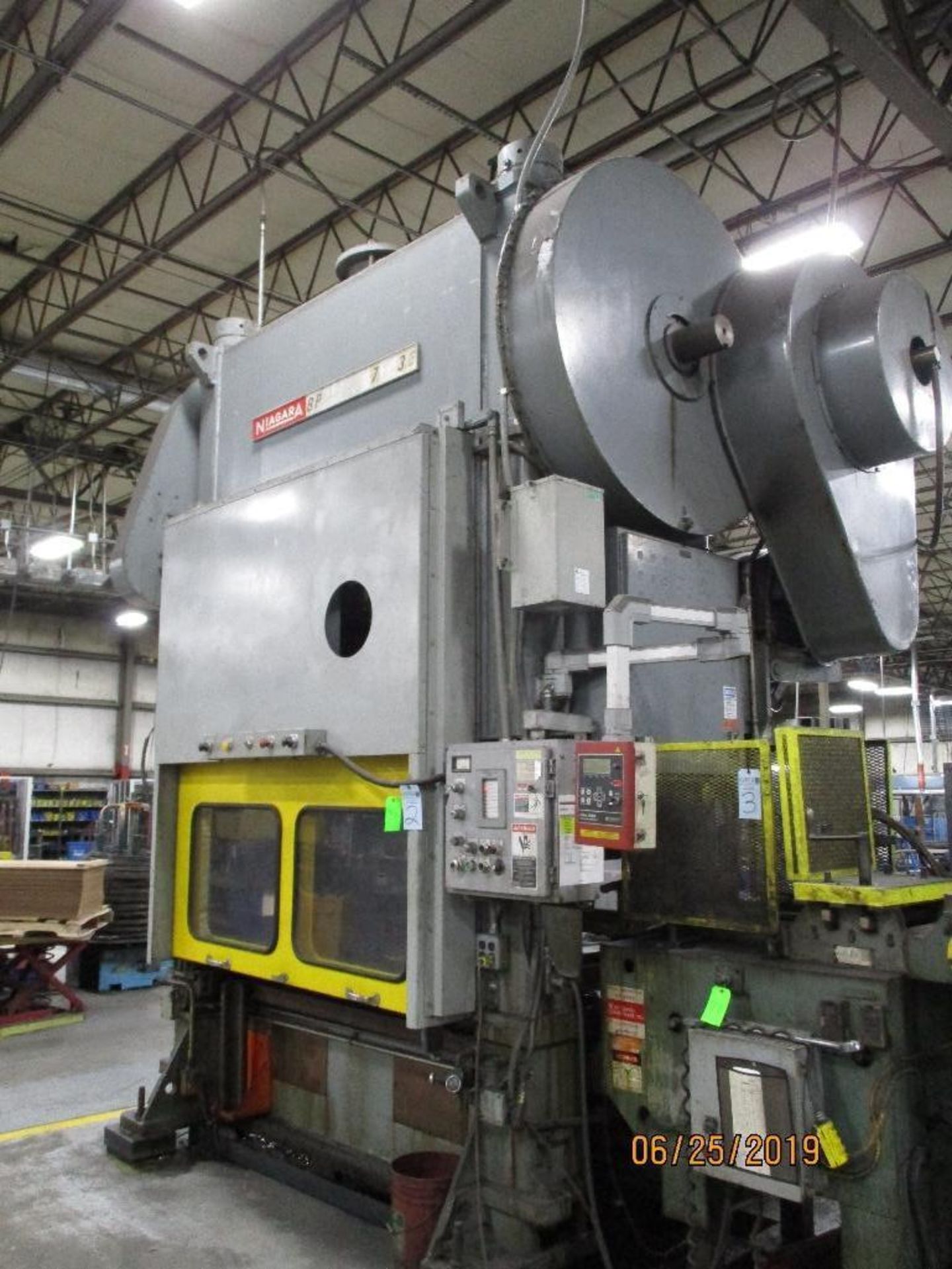 Niagara Press, 200 Ton Capacity, M/N BP-2-200-72-36 S/N 49875, 10" Stroke, 28" Shut Height, 1/2" Abo