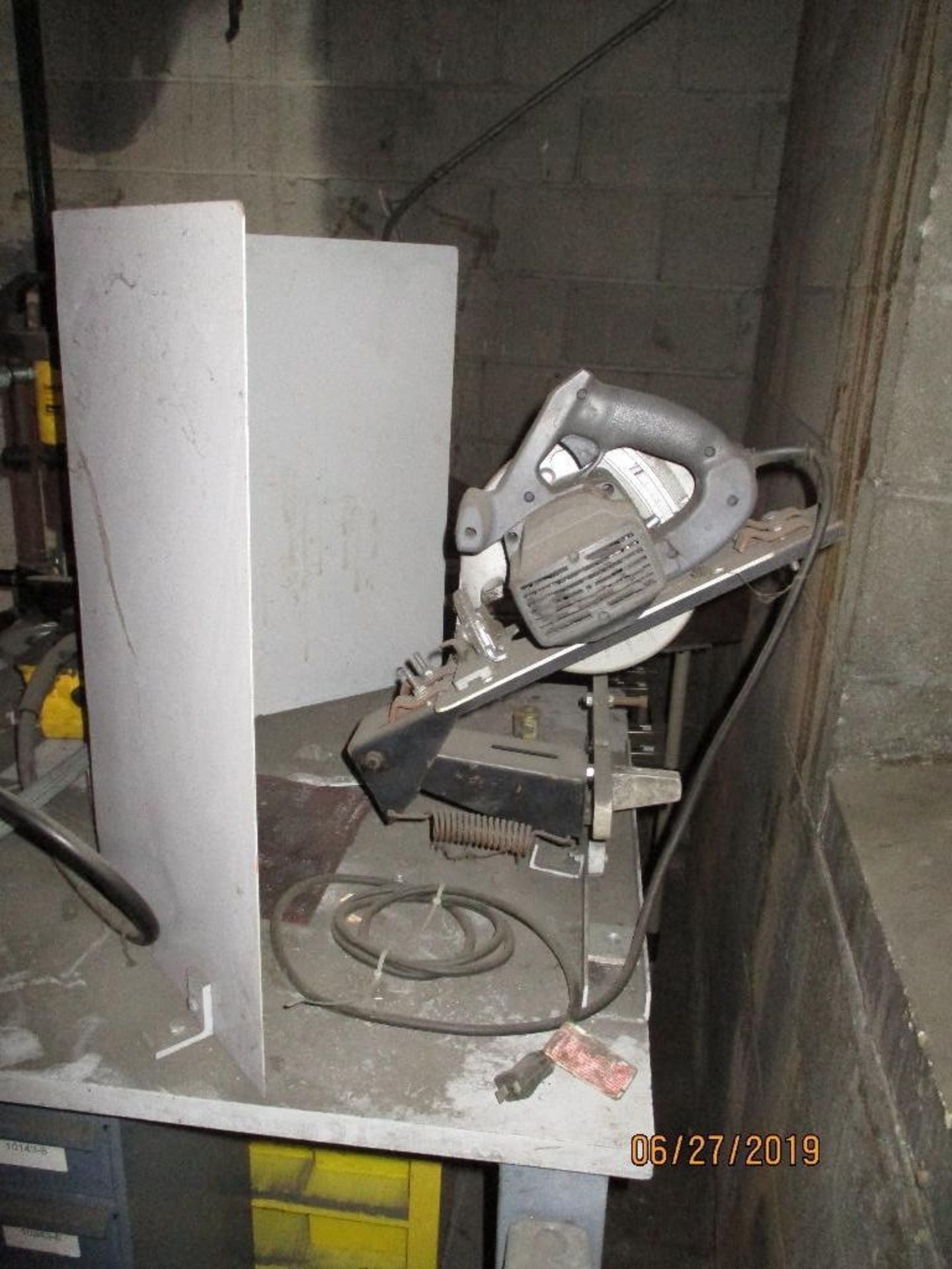 Parker Karry-Krimp Crimper M/N 82C-080 With Table & Skill Saw, Located at 800 West Broadway St. Thre - Image 5 of 5