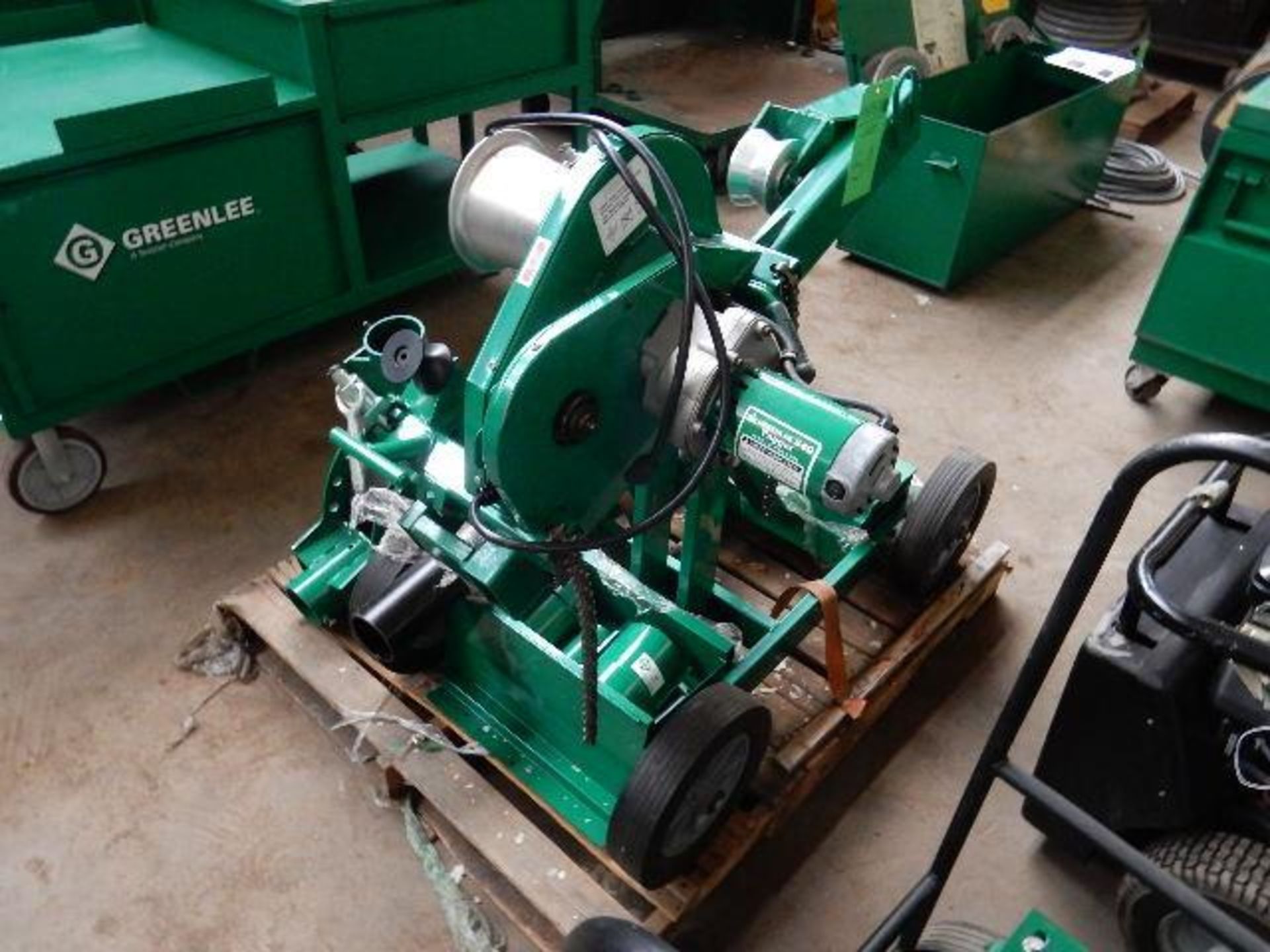 GREENLEE Portable 640 Tugger Cable Puller S/N: YJ8O1OAN - Image 2 of 6