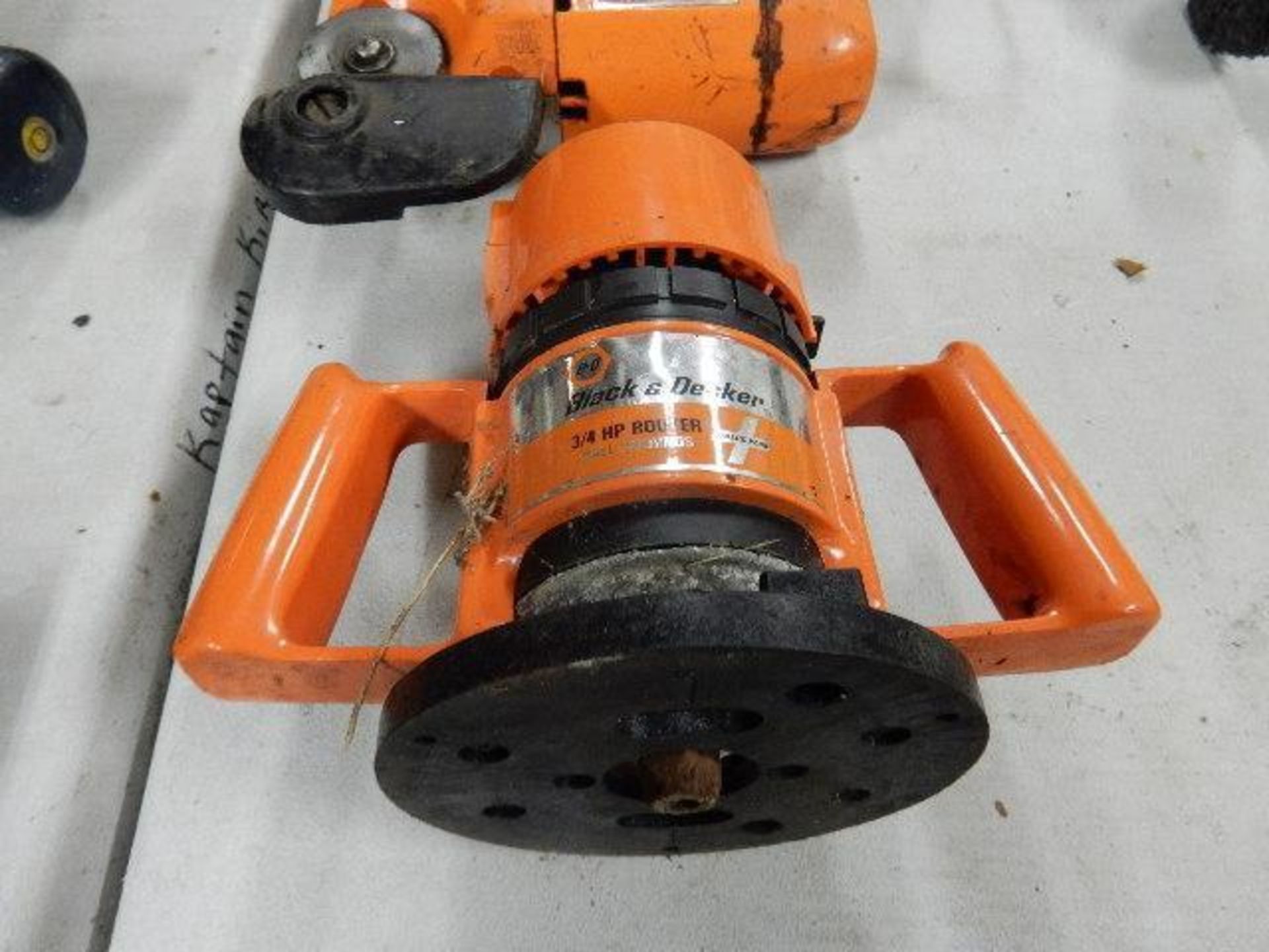 Black&Decker Electric Coved Tool set to include: 1ea Dual Action Sander , Rotary Power Cutter, 3/4 H - Image 4 of 4