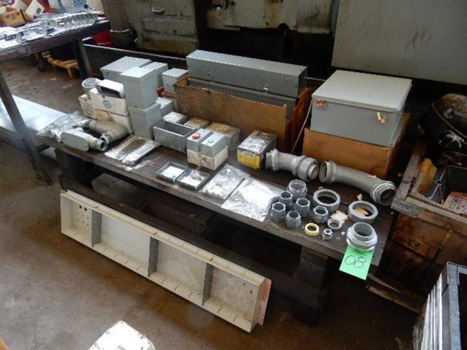 Assorted Eletrical Wireways and Conectors