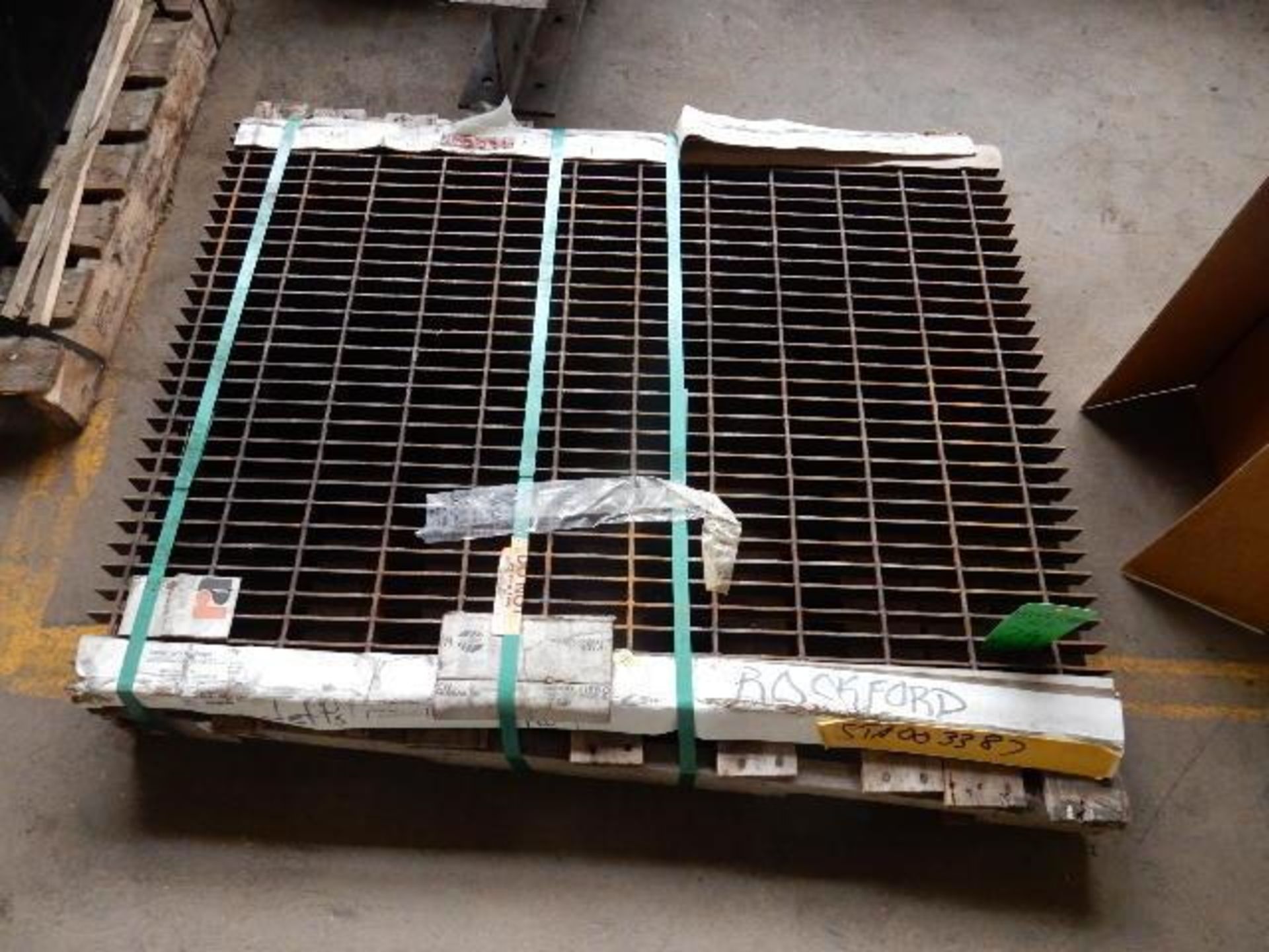 Metal Grate size 47"x36"x2"