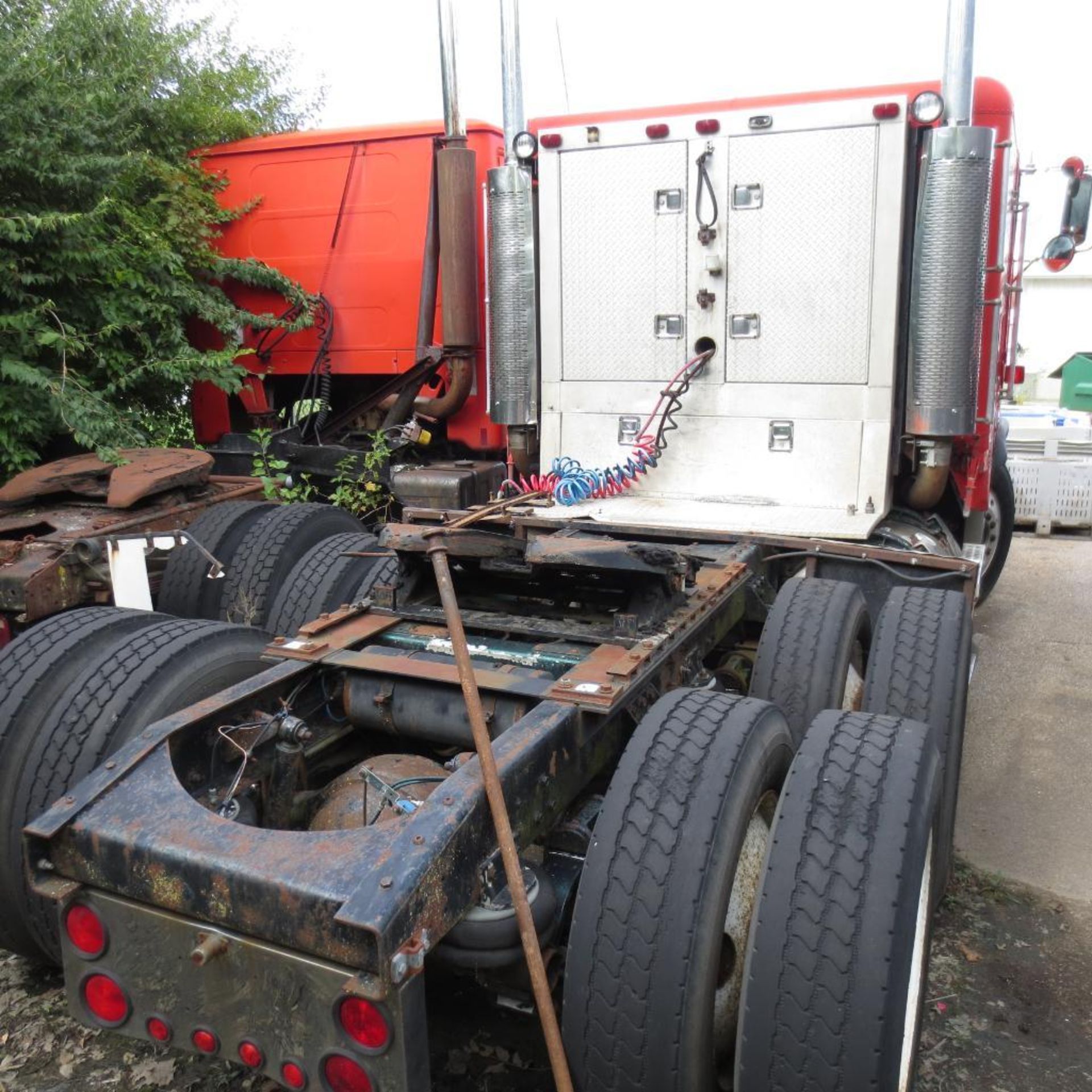 Freightliner Truck Tractor S/A Vin 1FUEYSYB8FH263680 (1985) 14.6L Diesel, Flat Nose, 107,047 Miles S - Bild 4 aus 7