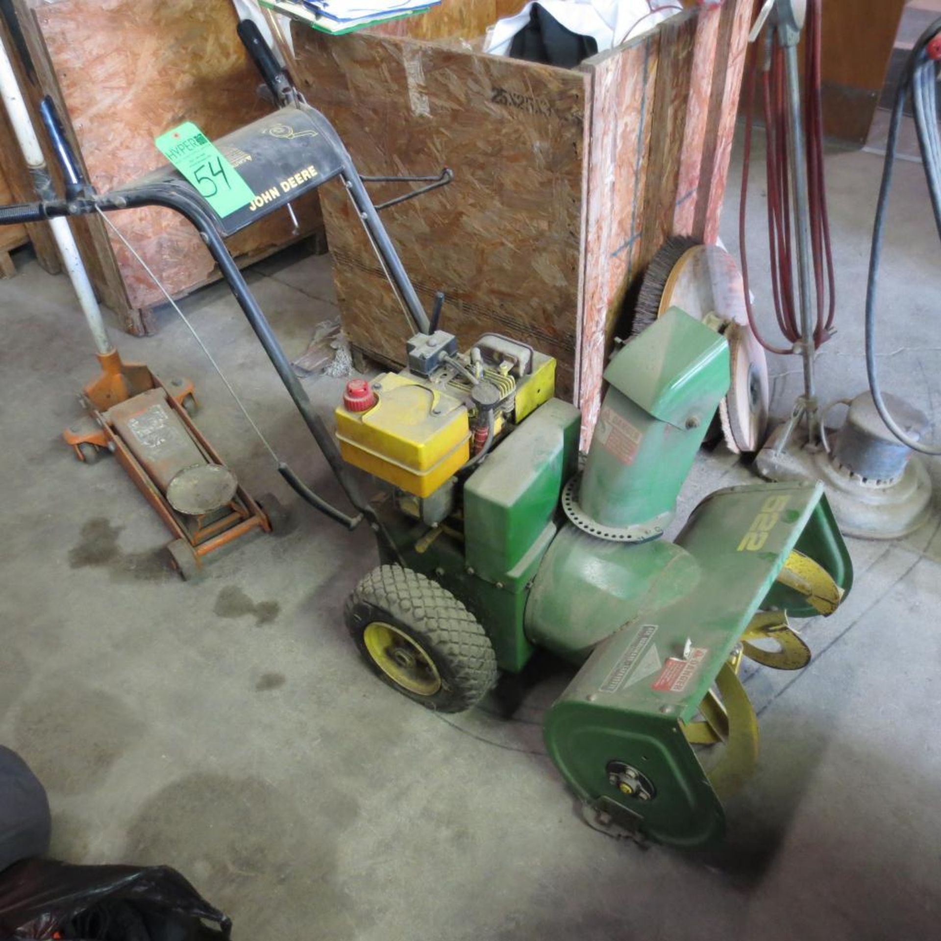 John Deere 522 Gas Snow Blower ( Loc. 125 South 5th Street )