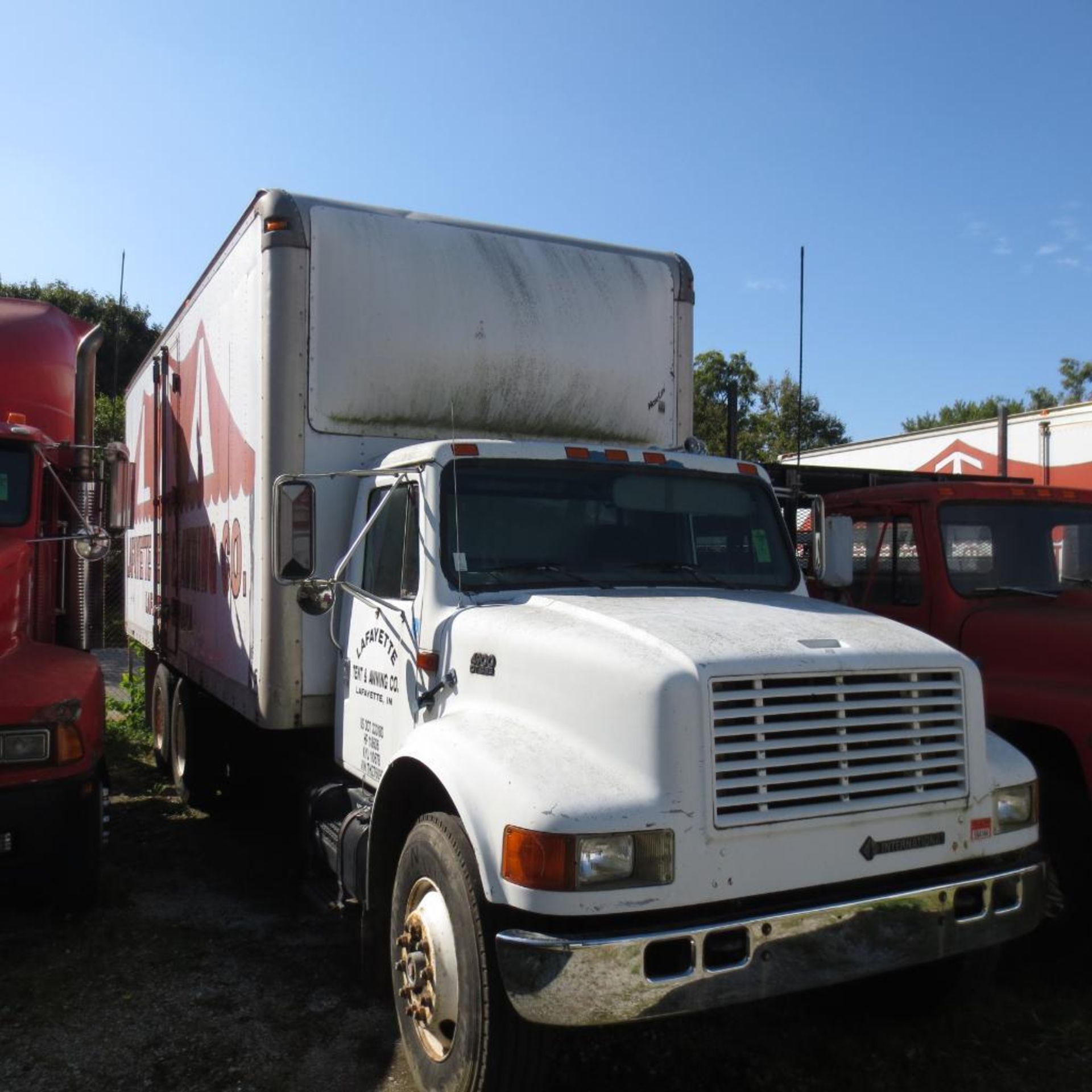 International 24Ft. 4900 S/A Box Truck Vin 1HTSHAAR1TH276099 (1996) 6 Speed, Side Door and Double Ba - Bild 2 aus 13