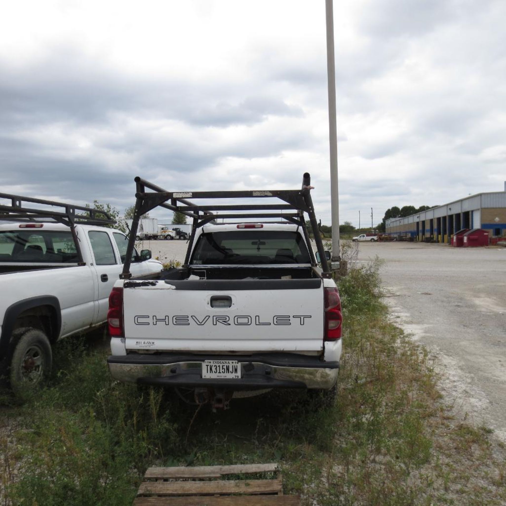 Chevrolet 3500 Silverado Crew Cab 4X4 Pickup Truck Vin 1GCHK33254F238344 (2004) 6.6L Diesel ( Not Ru - Image 7 of 9