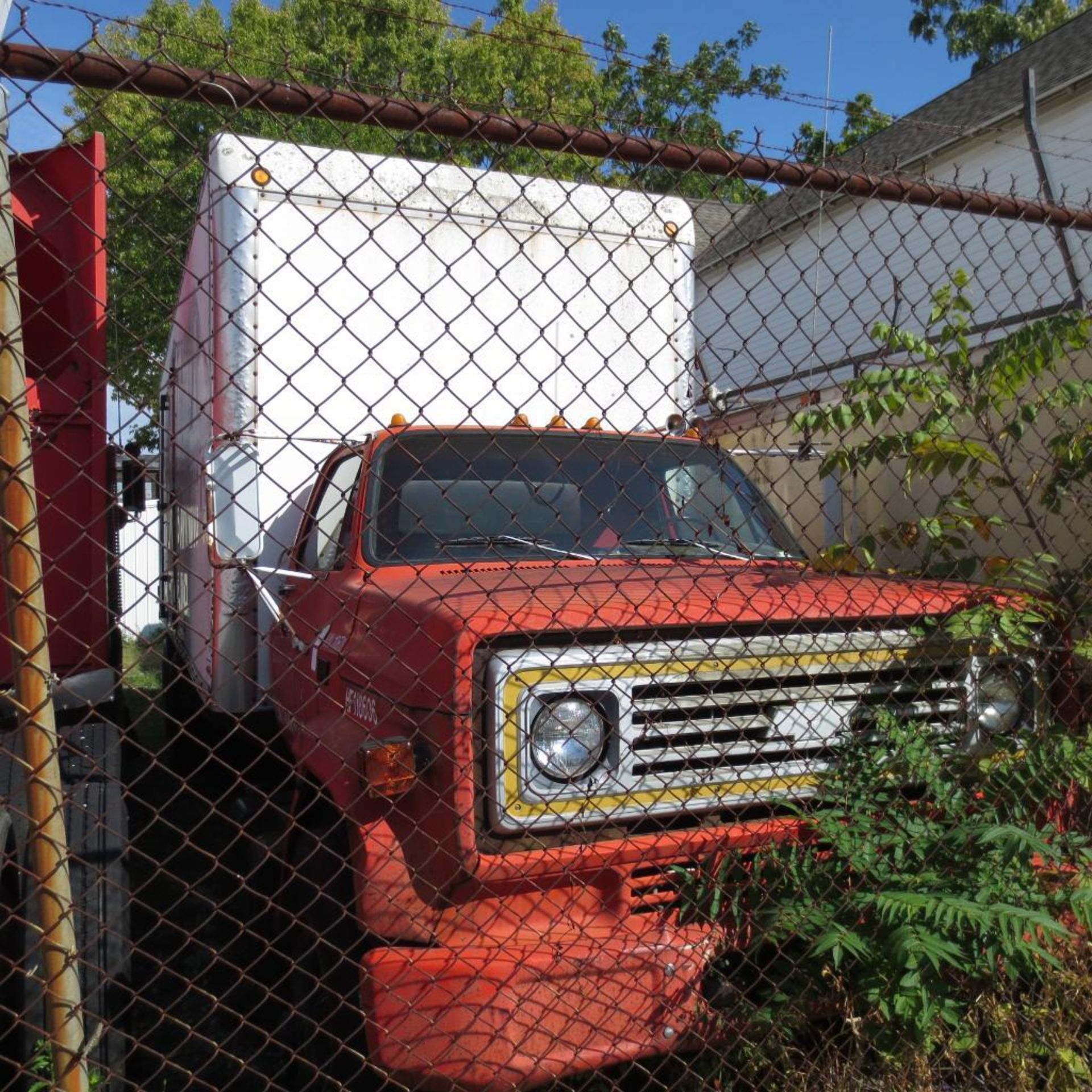 Chevrolet 24Ft.C70 S/A Box Truck Vin 1 GBM7D1E8GV115719 (1986) 5 Speed, Side Door and Double Back Do - Image 2 of 3