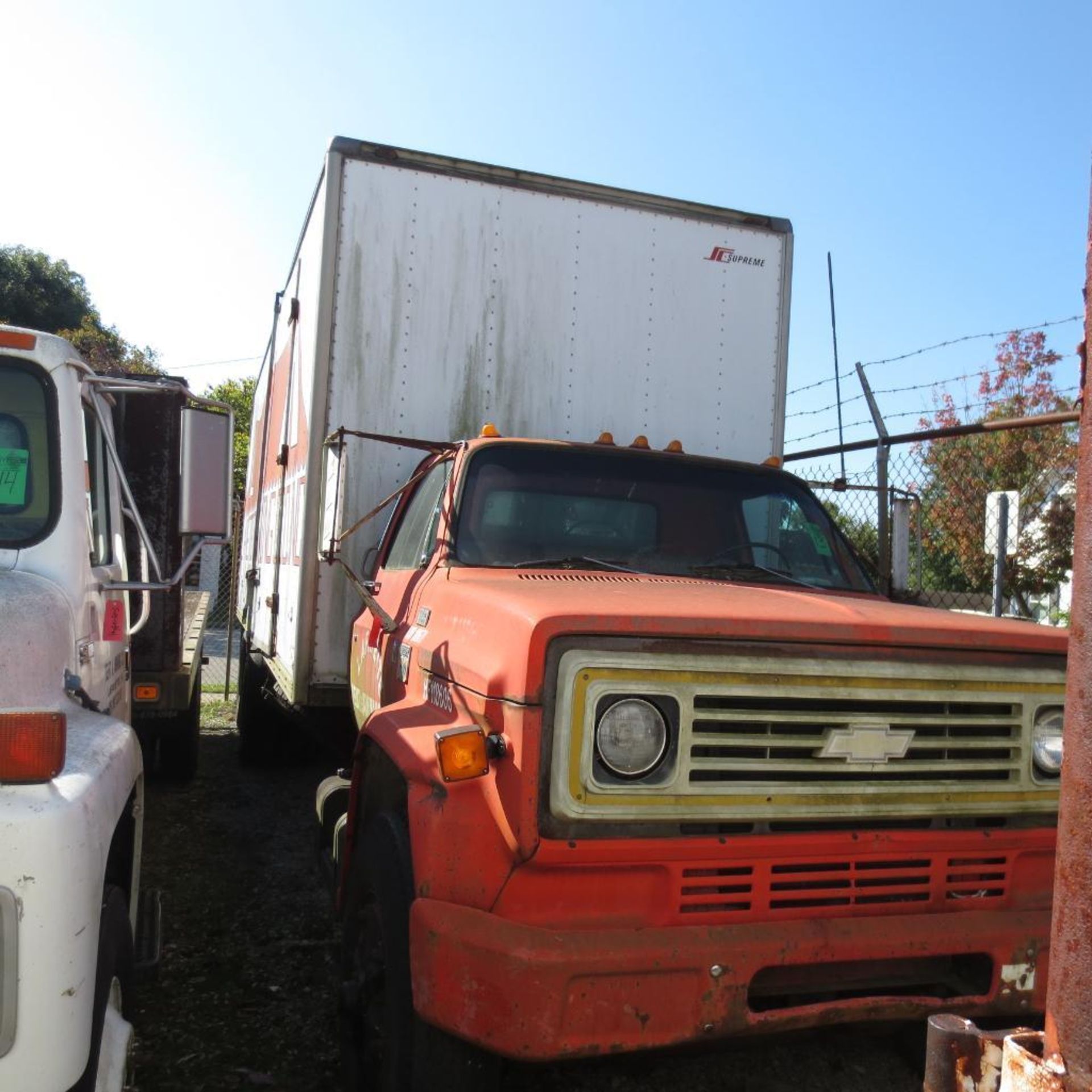 Chevrolet 24Ft. S/A Box Truck Vin C17D59V153848 (1979) 5 Spd, Side Door and Double Back Door, 24, 97 - Image 2 of 10