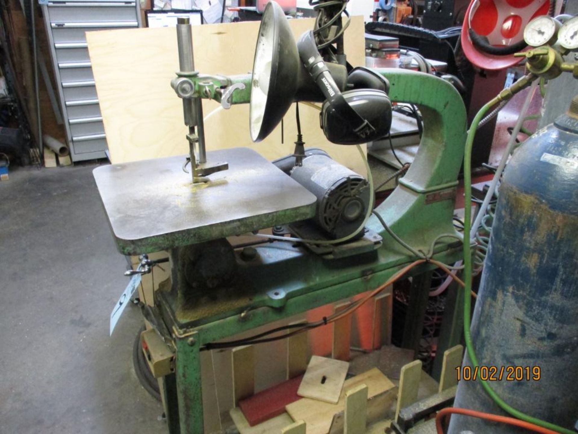 Rockwell Bench Top Vertical Reciprocating Saw S/N: 87-1344 Mounted on Metal Frame Stand - Image 2 of 3