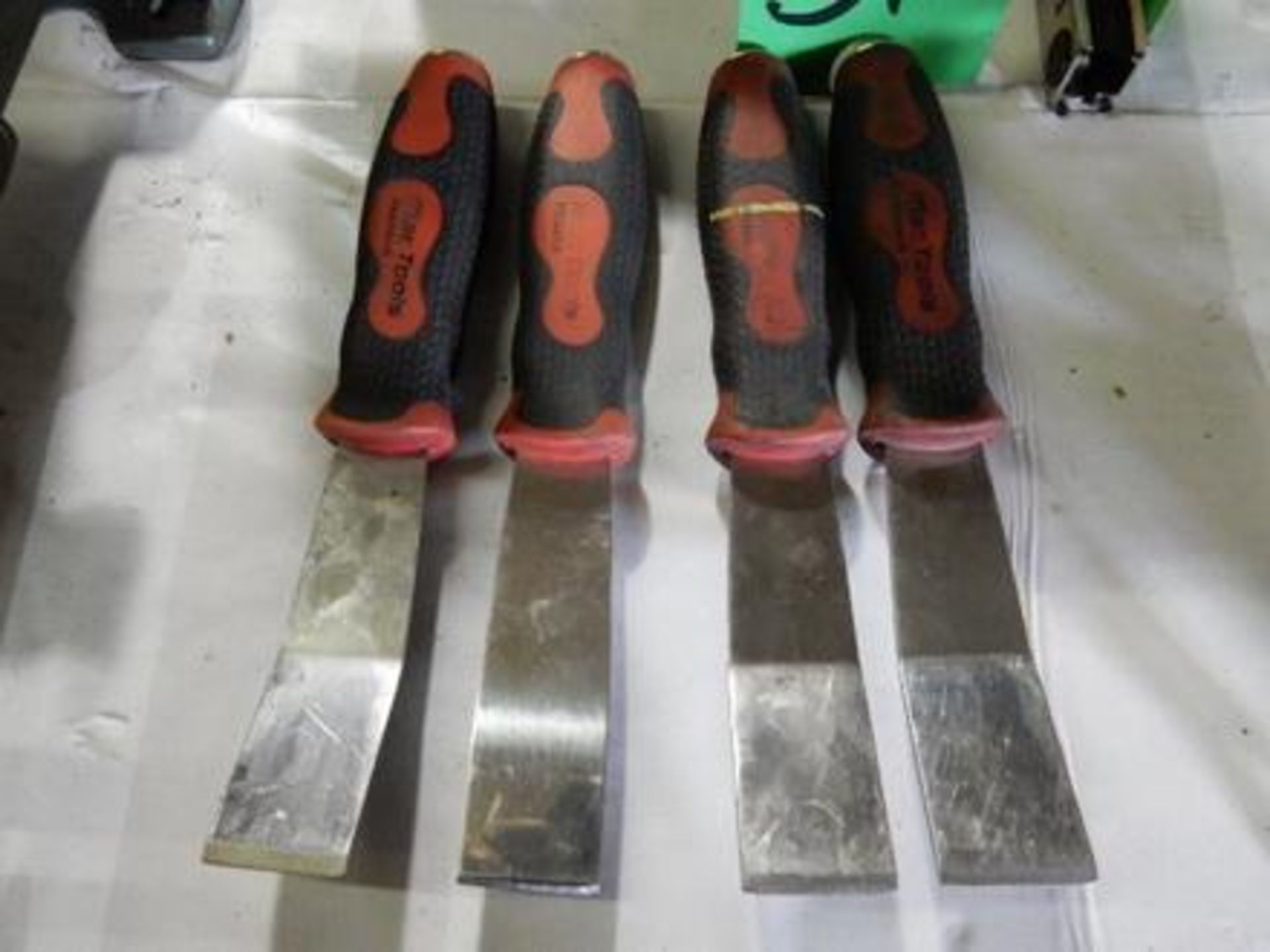 4 Piece Bolstered Stainless Steel Scraper Set - Image 2 of 2