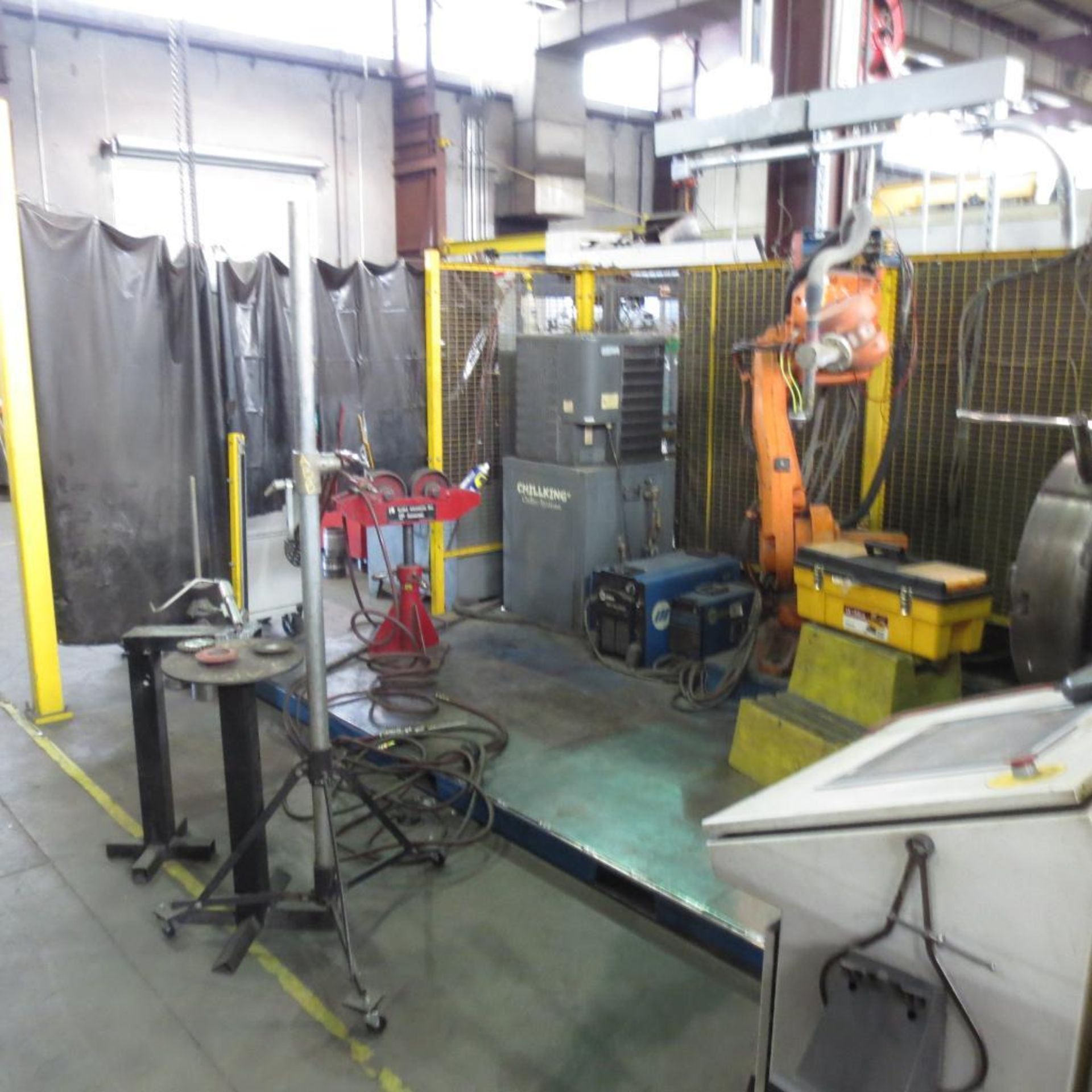 PTA ARC Robotic Welding Cell Beckoff Controls, 24 1/2" 3 Jaw Positioner, ABB Robot Type 1RC5M2004 Da - Image 2 of 13