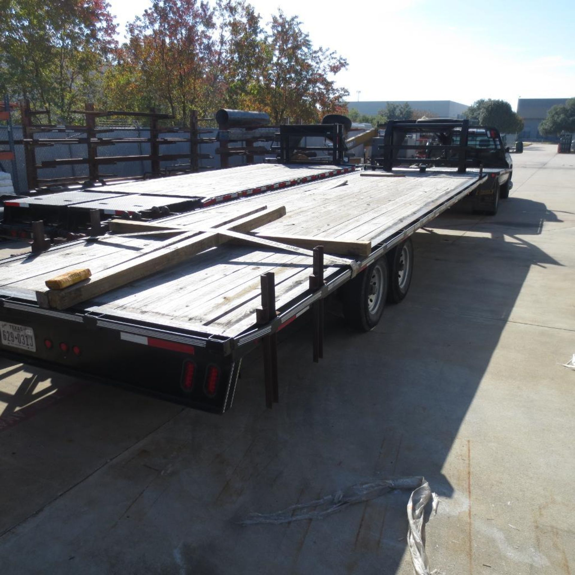 TEXAS TRAILER 28' T/A GOOSENECK EQUIPMENT TRAILER VIN: 1P9GF2828JL375154 (2018) 28' WOOD DECK, 6,400 - Image 6 of 6