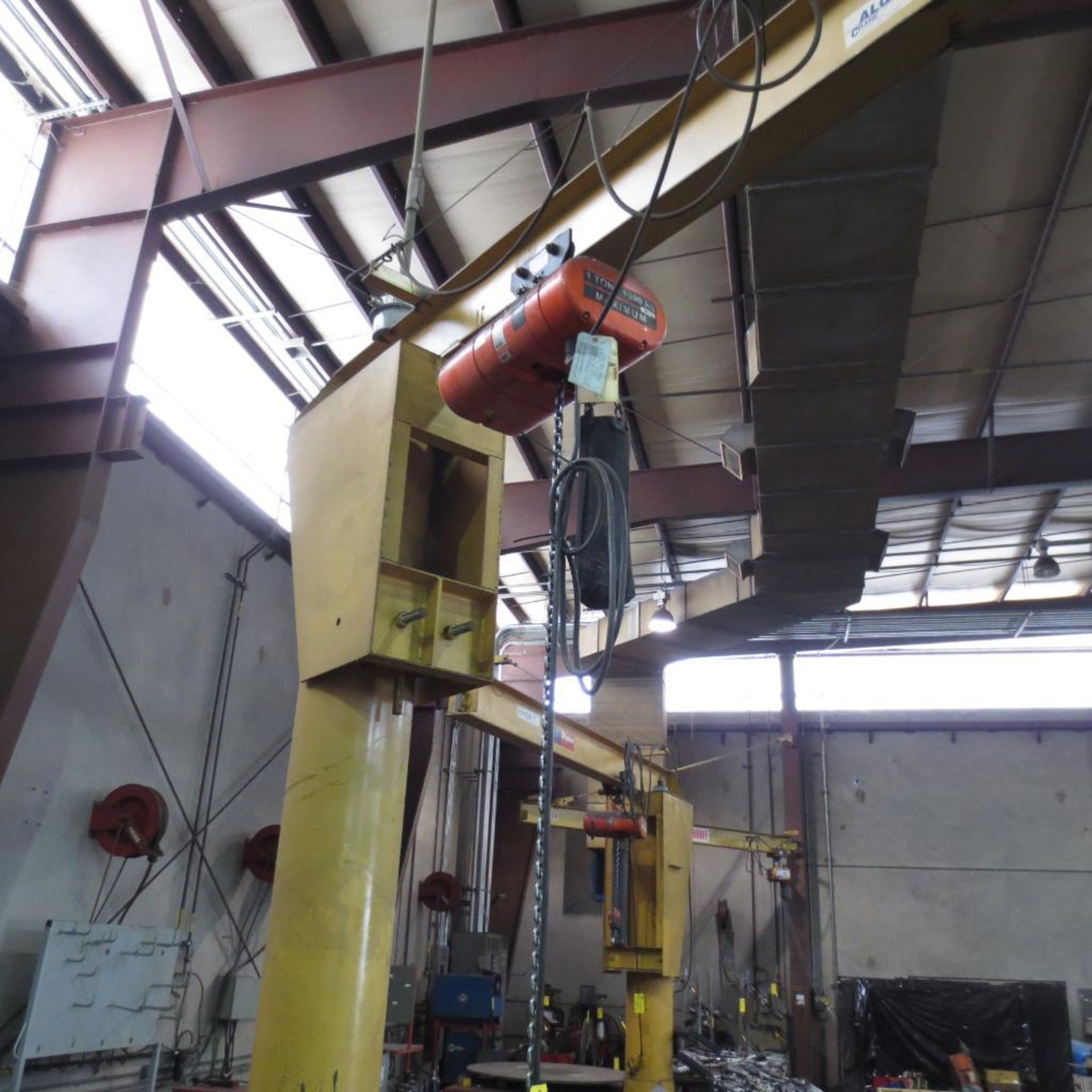 Algo 1 Ton Floor Mounted Jib Est 12' Tall X 10' Long with CM 1 Ton Electric Hoist - Image 2 of 4