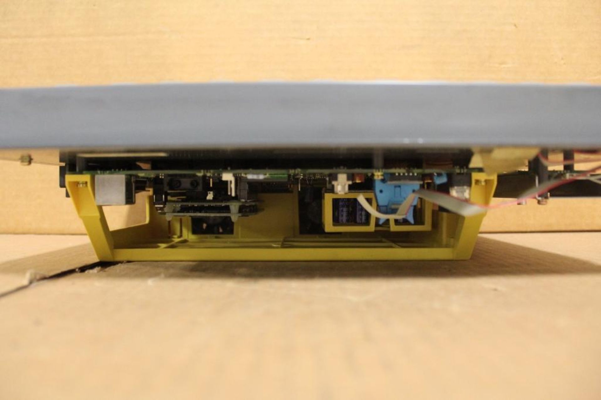 Fanuc A13B-0195-C013 Display Unit Series 180is-IB - Image 5 of 5