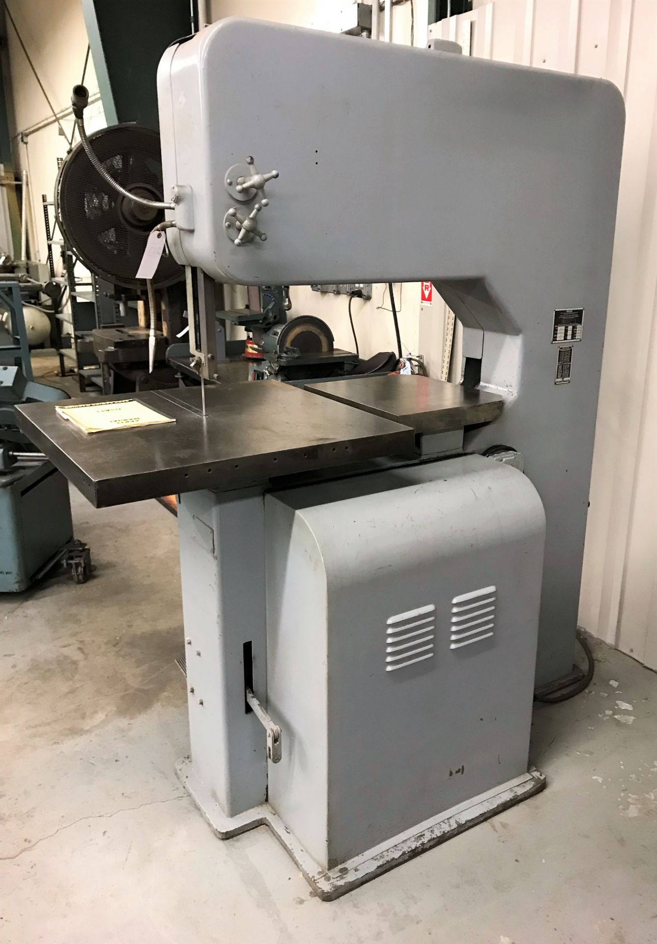 DoAll Mod.3612 36" Vertical Band Saw - Image 2 of 6