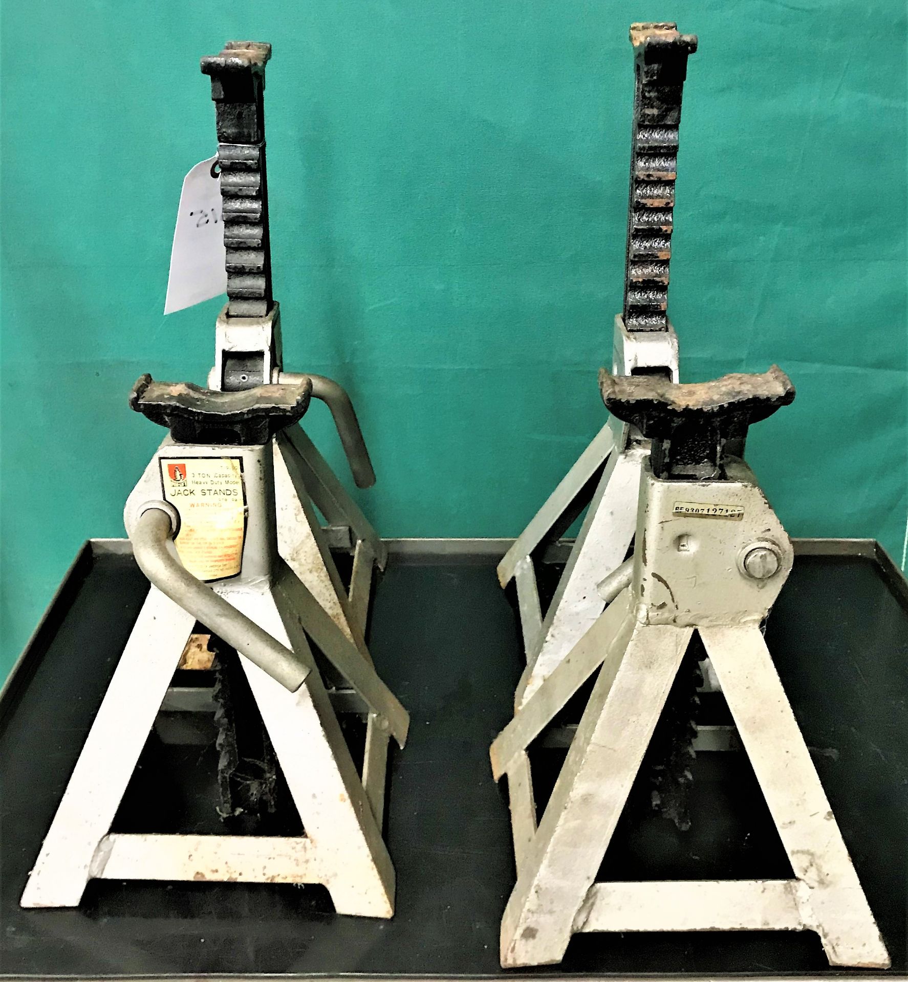 (4) Jacks 3 Ton Jack Stands