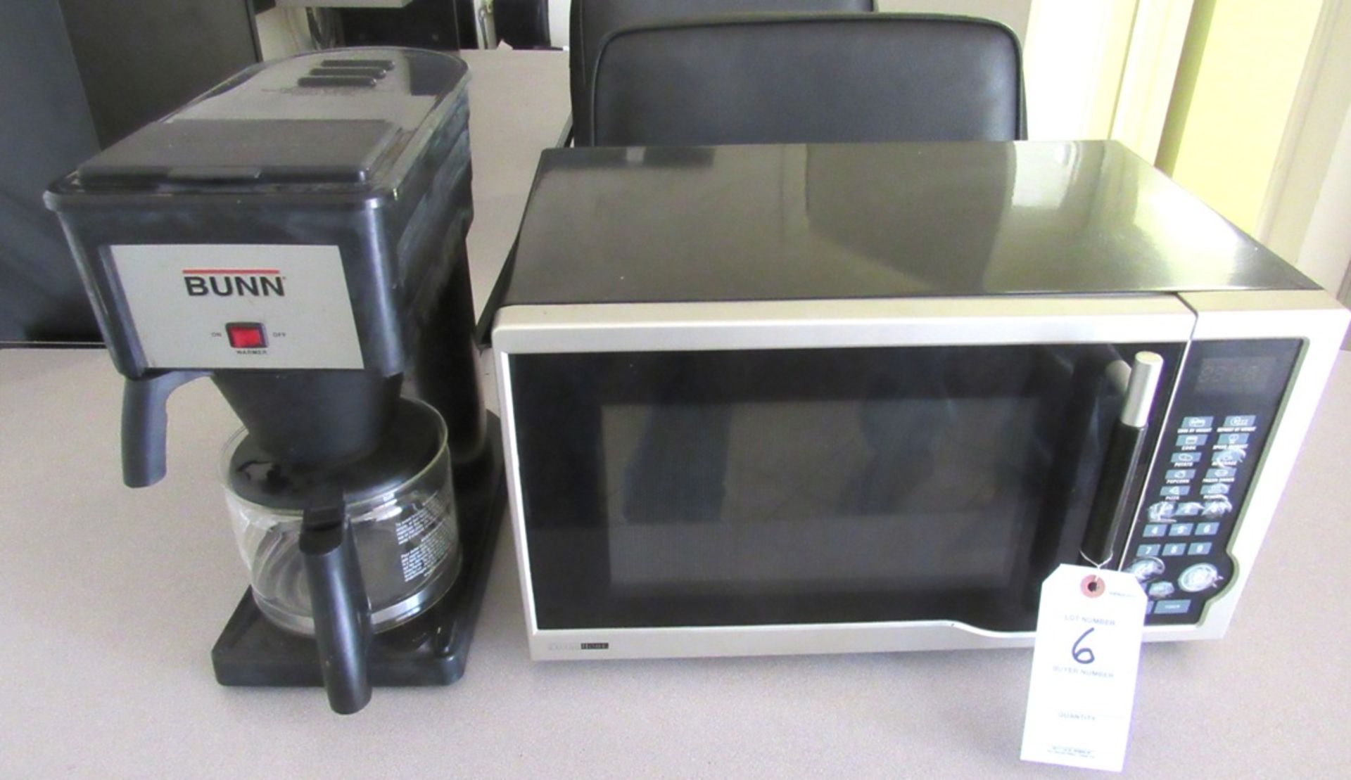 Bunn Cofee Maker & 1350 Watt Microwave Oven