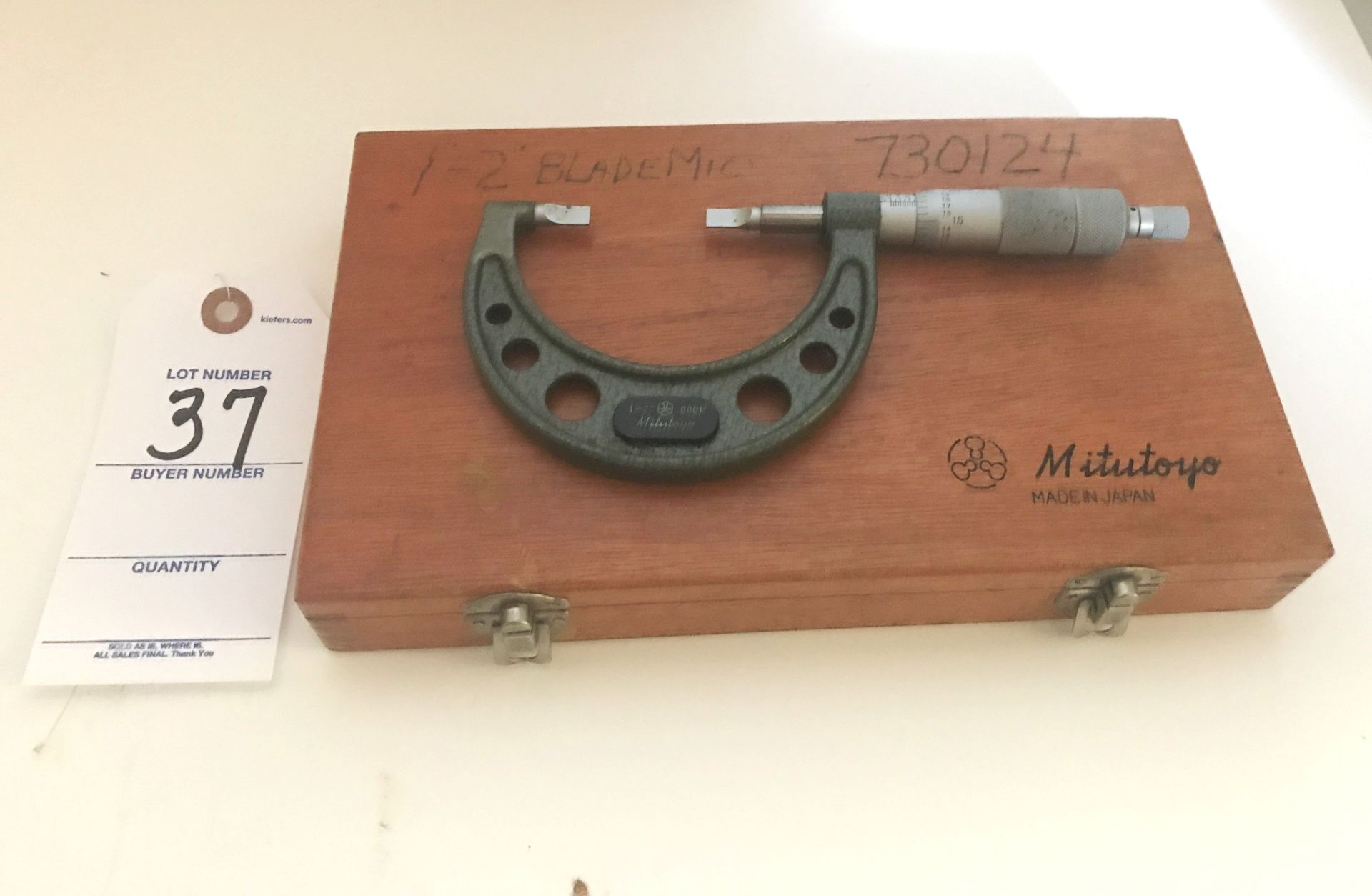 1" - 2" Mitutoyo No. 122-126 Blade Micrometer