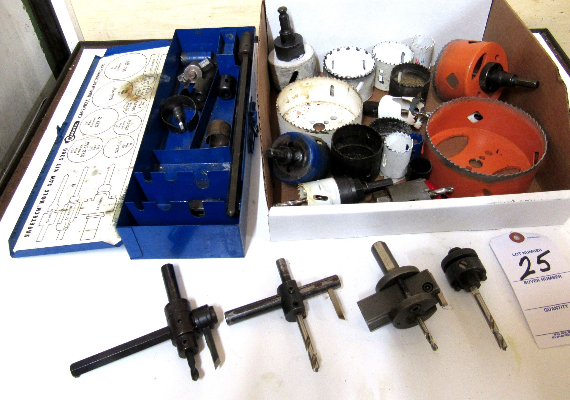 Assorted Wood Hole Saws & Cutter