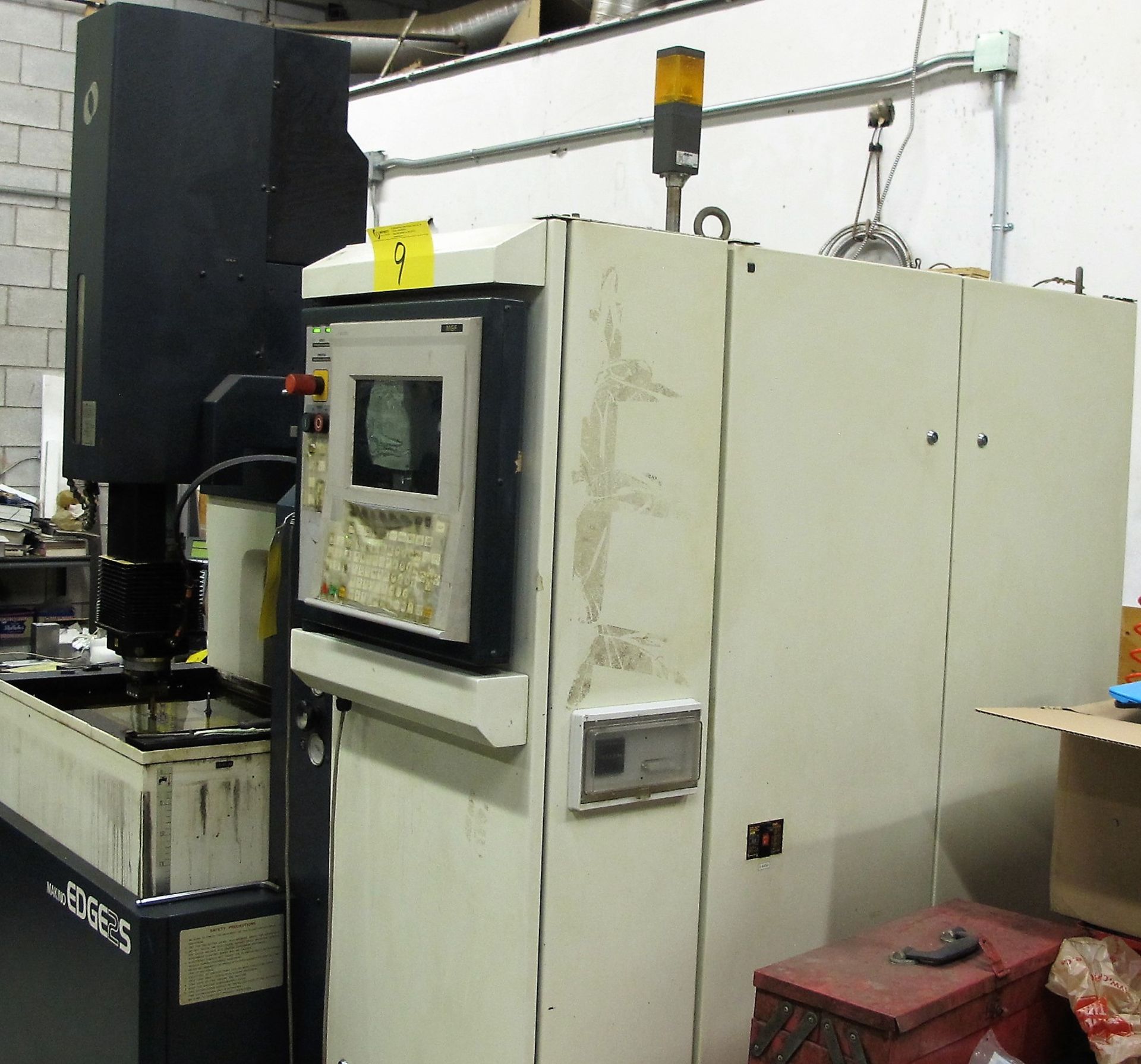 2002 MAKINO EDGE 2S-A4 SINKER TYPE EDM, MAKINO MGF CONTROL, 14" X 19.5" TABLE, S/N E4450 OILMATIC - Image 6 of 6