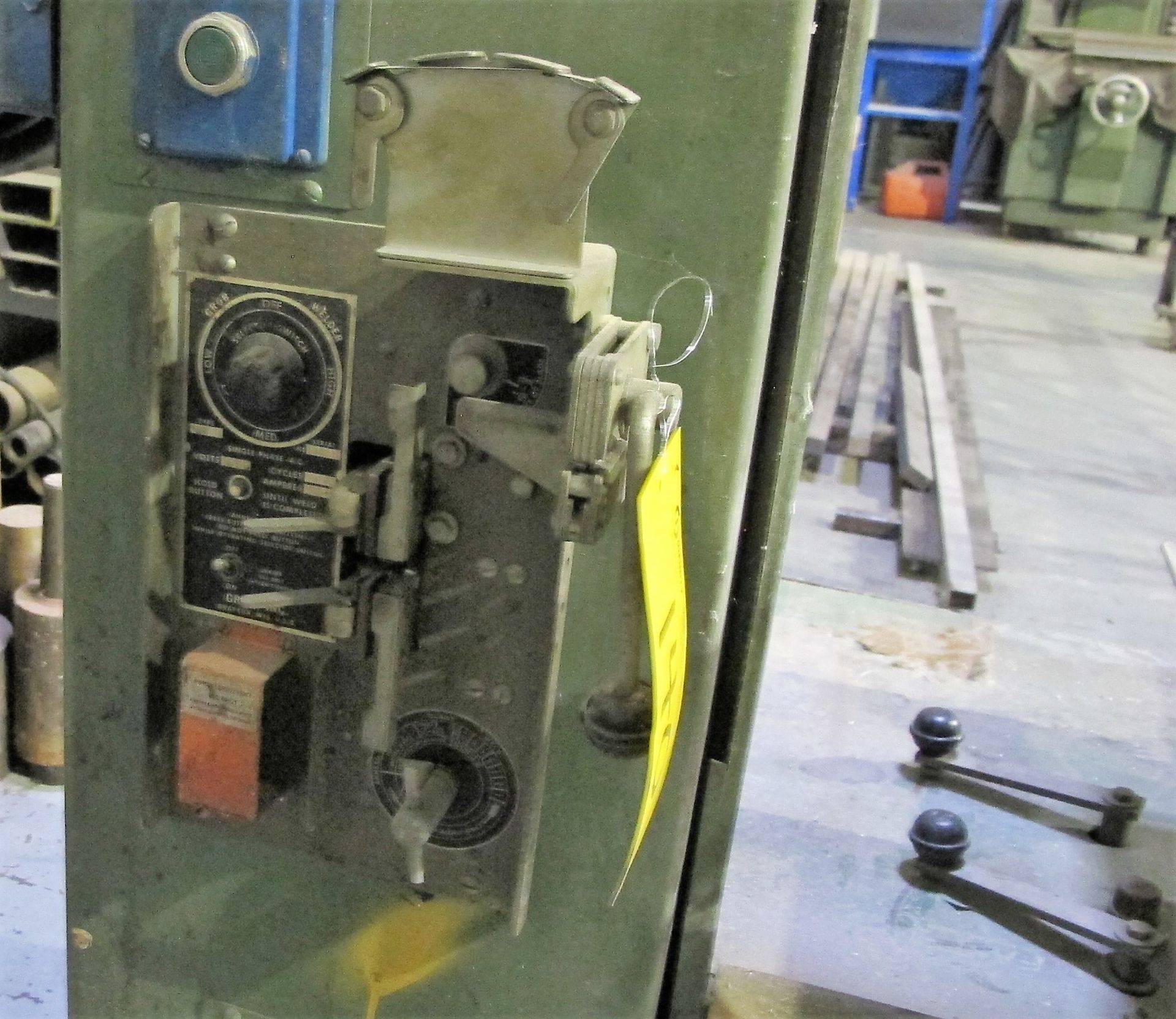 GROB 4V-24 VERTICAL BANDSAW, 24" THROAT, BLADE WELDER, S/N 1281, 24" X 28" TABLE, 600V, SPARE - Image 3 of 4