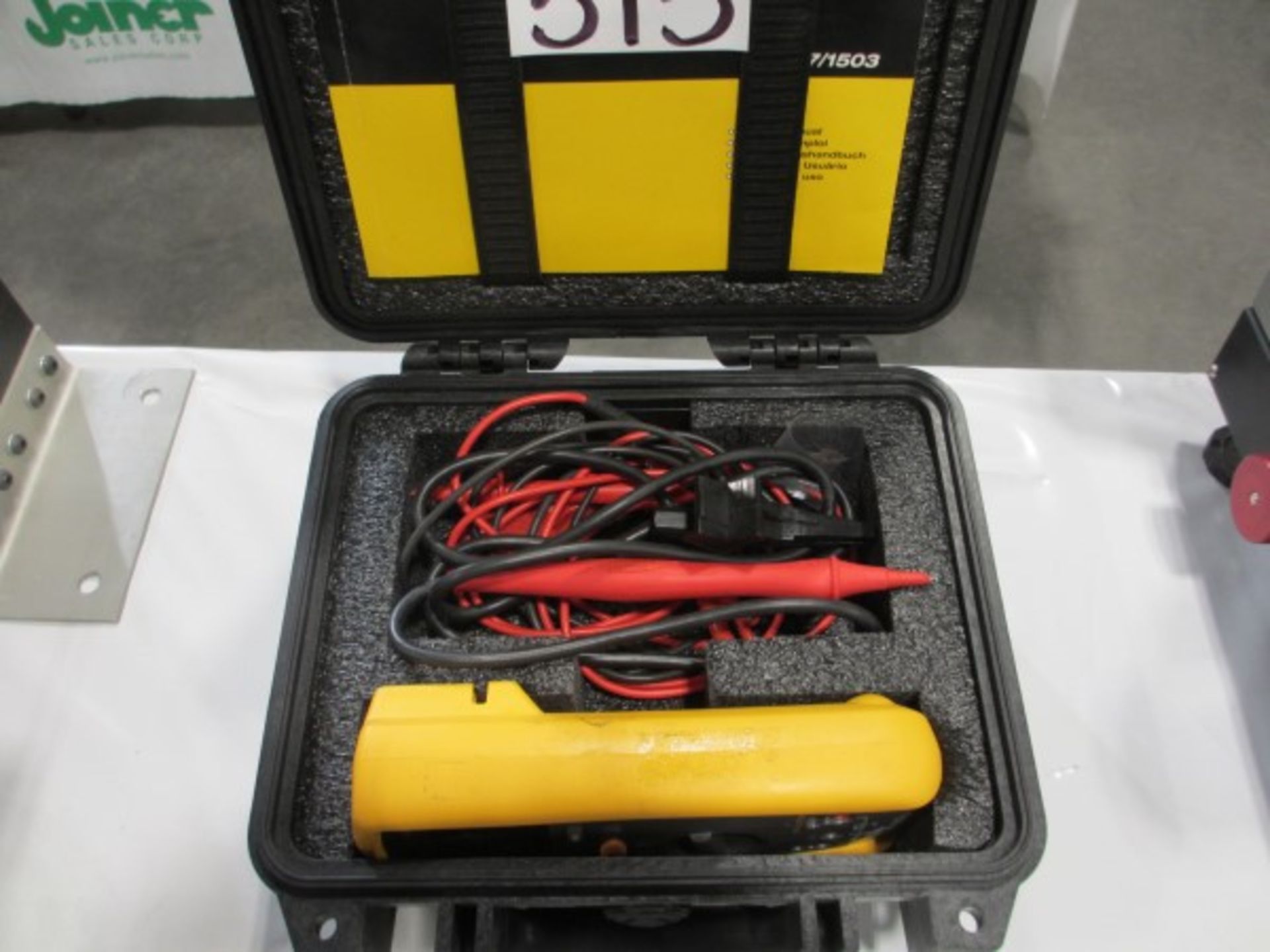 L2: FLUKE 1503 INSULATION TESTER KIT