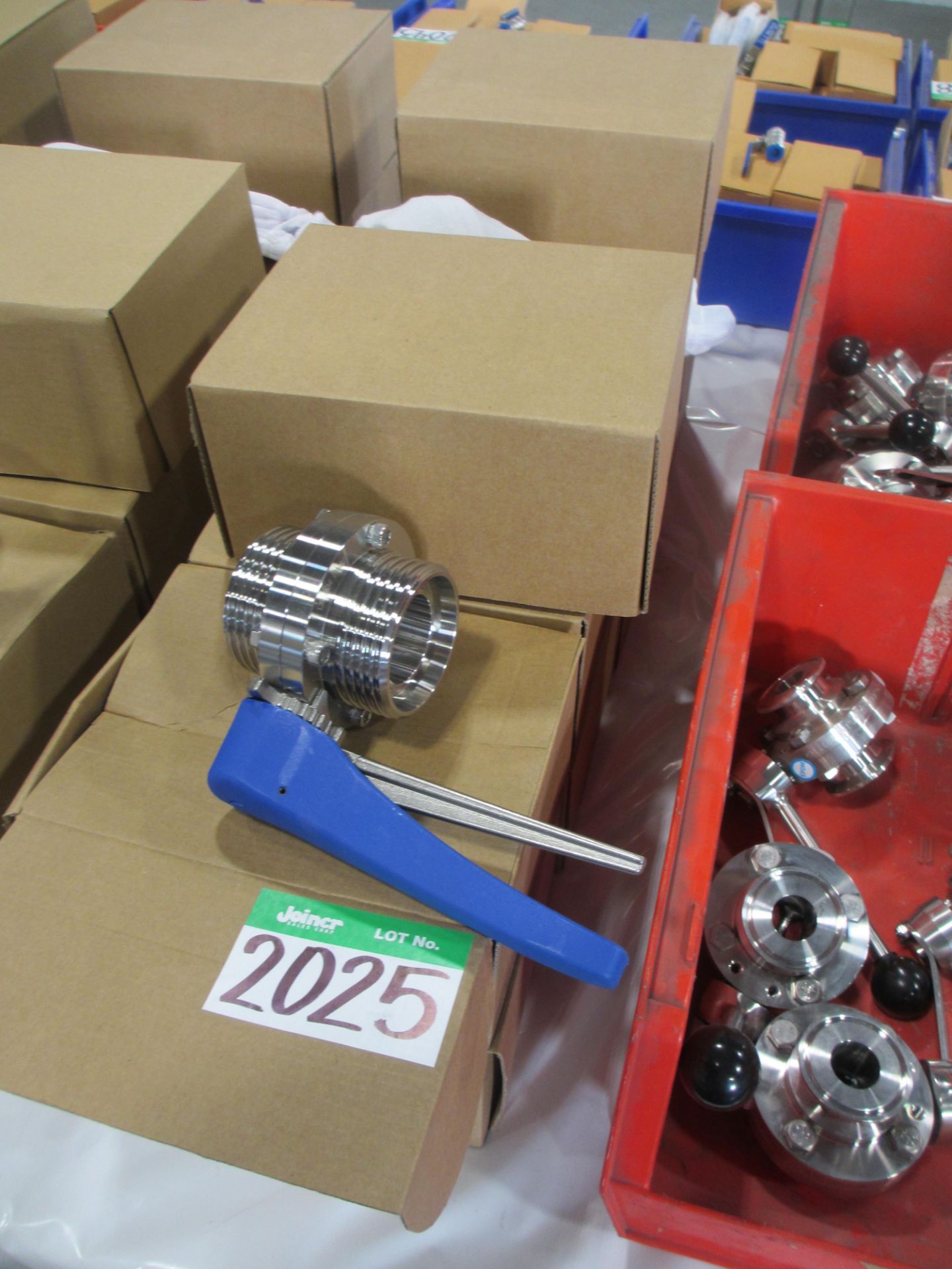 L2: LOT OF (20) DN40 THREADED BUTTERFLY VALVE, 304