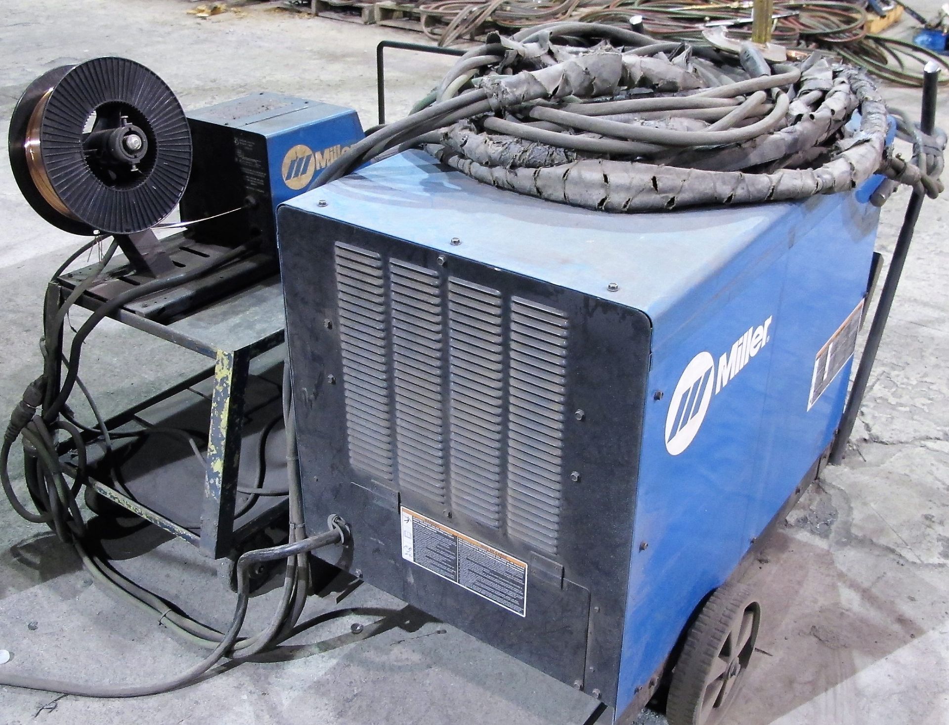 MILLER DELTAWELD 452 WELDER, S/N MC0706594 W/ MILLER 22A WIRE FEEDER, CABLES & CART - Image 4 of 4