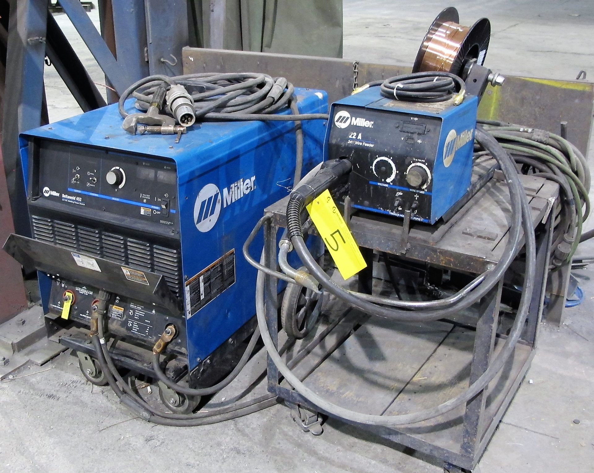 MILLER DELTAWELD 452 WELDER, S/N MD230058C W/ MILLER 22A WIRE FEEDER, CABLES & CART