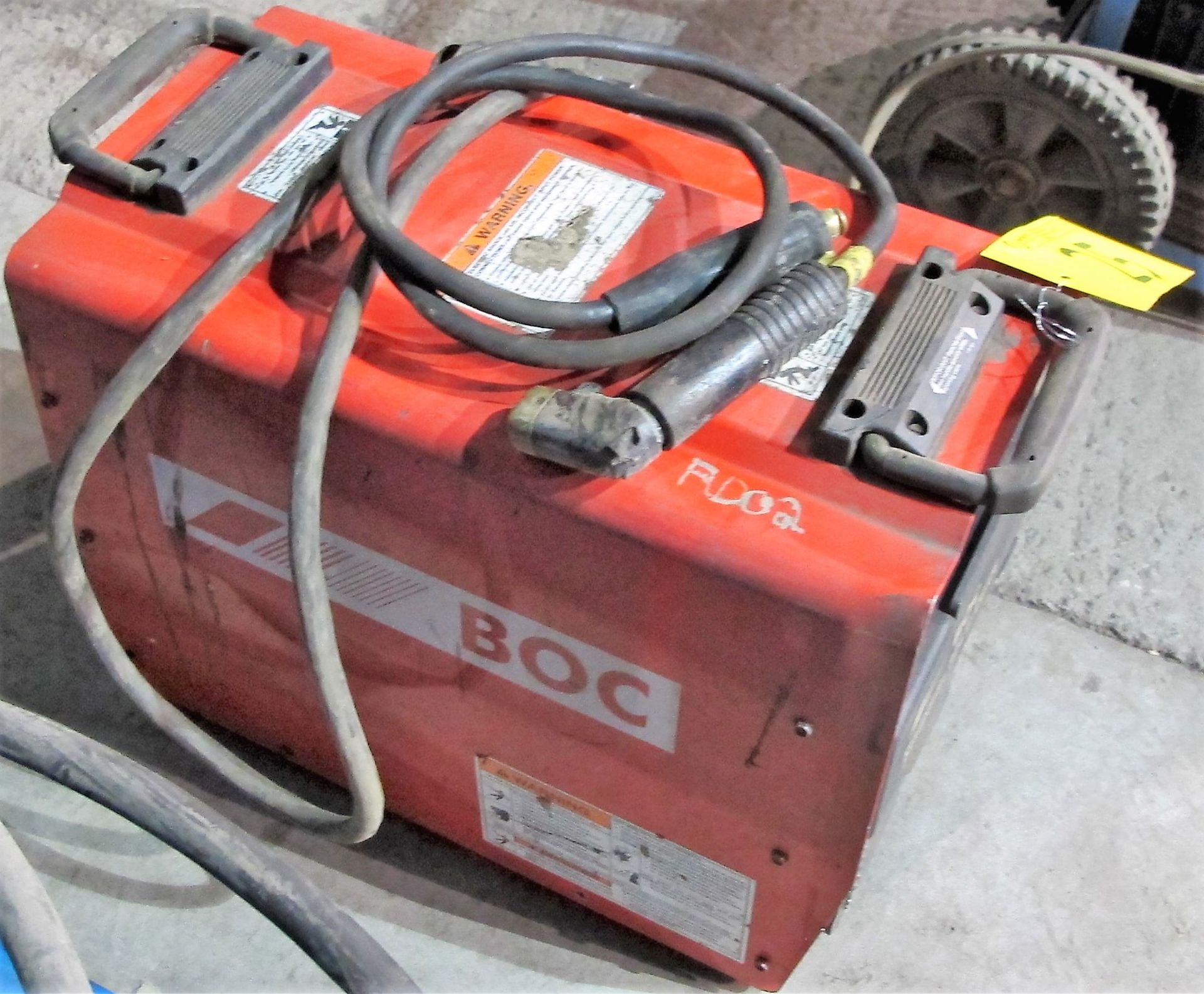 BOC 304 C-CC/CV DC INVERTER ARC WELDER W/ CABLES - Image 2 of 4