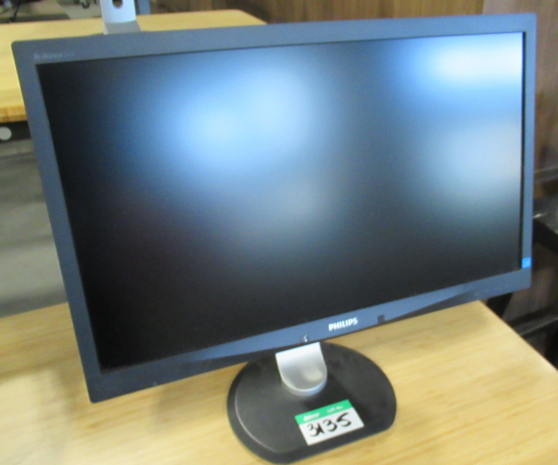 L2: PHILIPS 24" FLAT SCREEN MONITOR