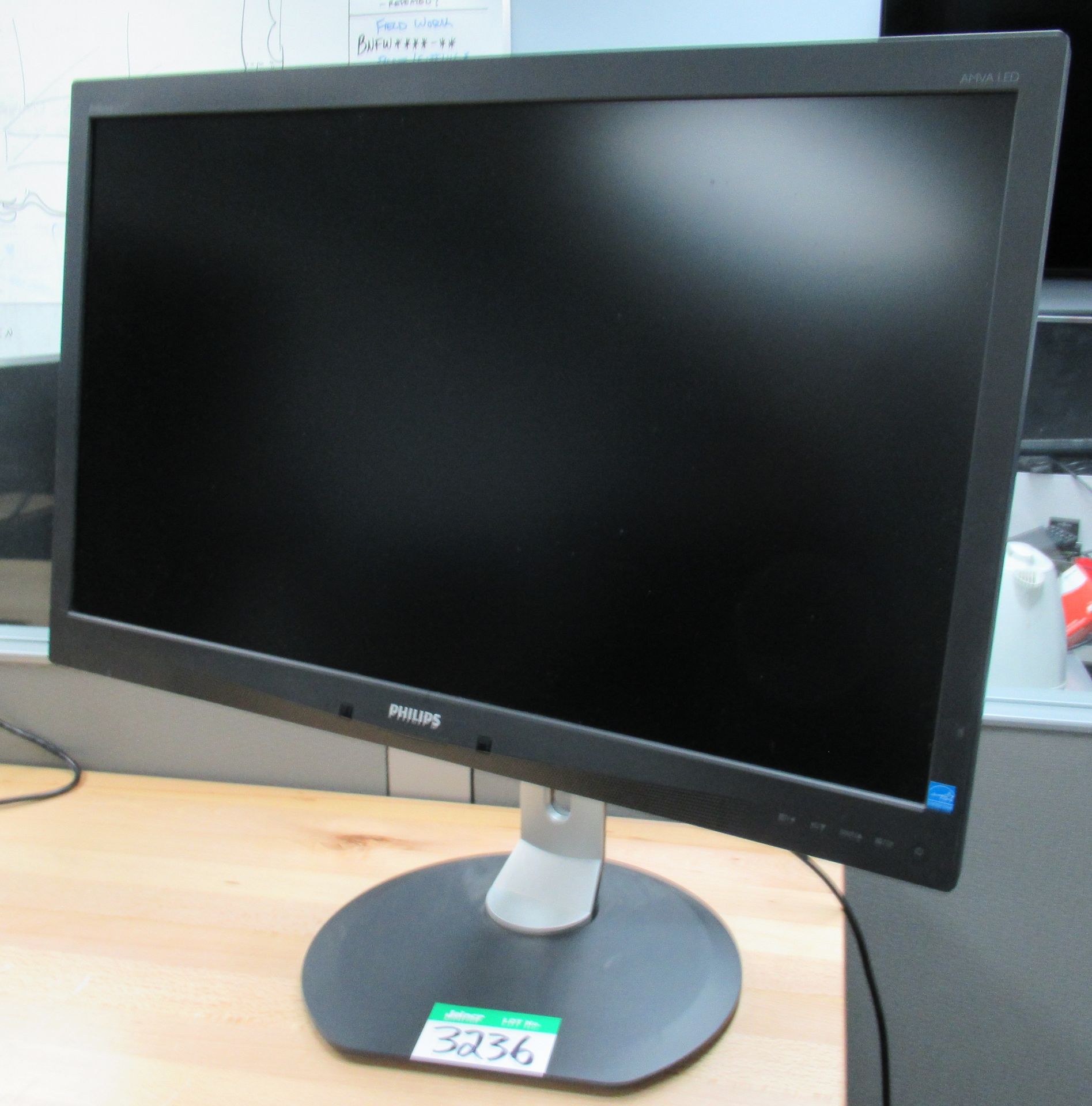 L2: PHILIPS 26" FLAT SCREEN MONITOR