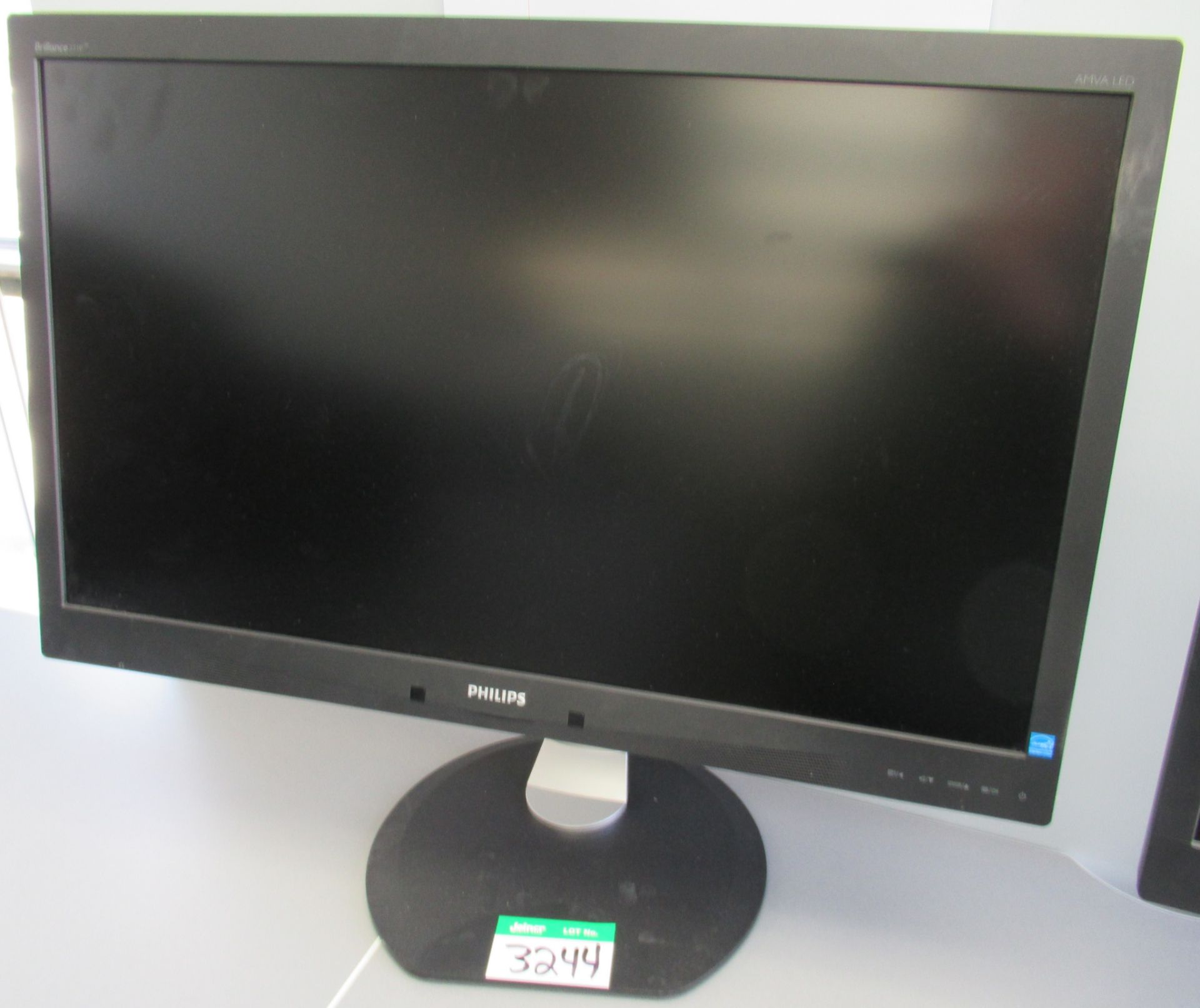 L2: PHILIPS 26" FLAT SCREEN MONITOR