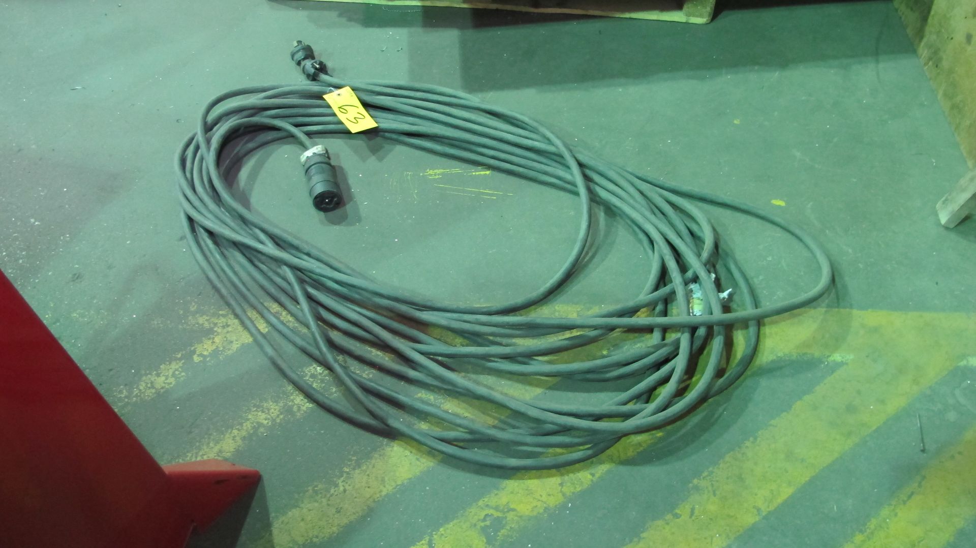 HEAVY DUTY EXTENSION CORD