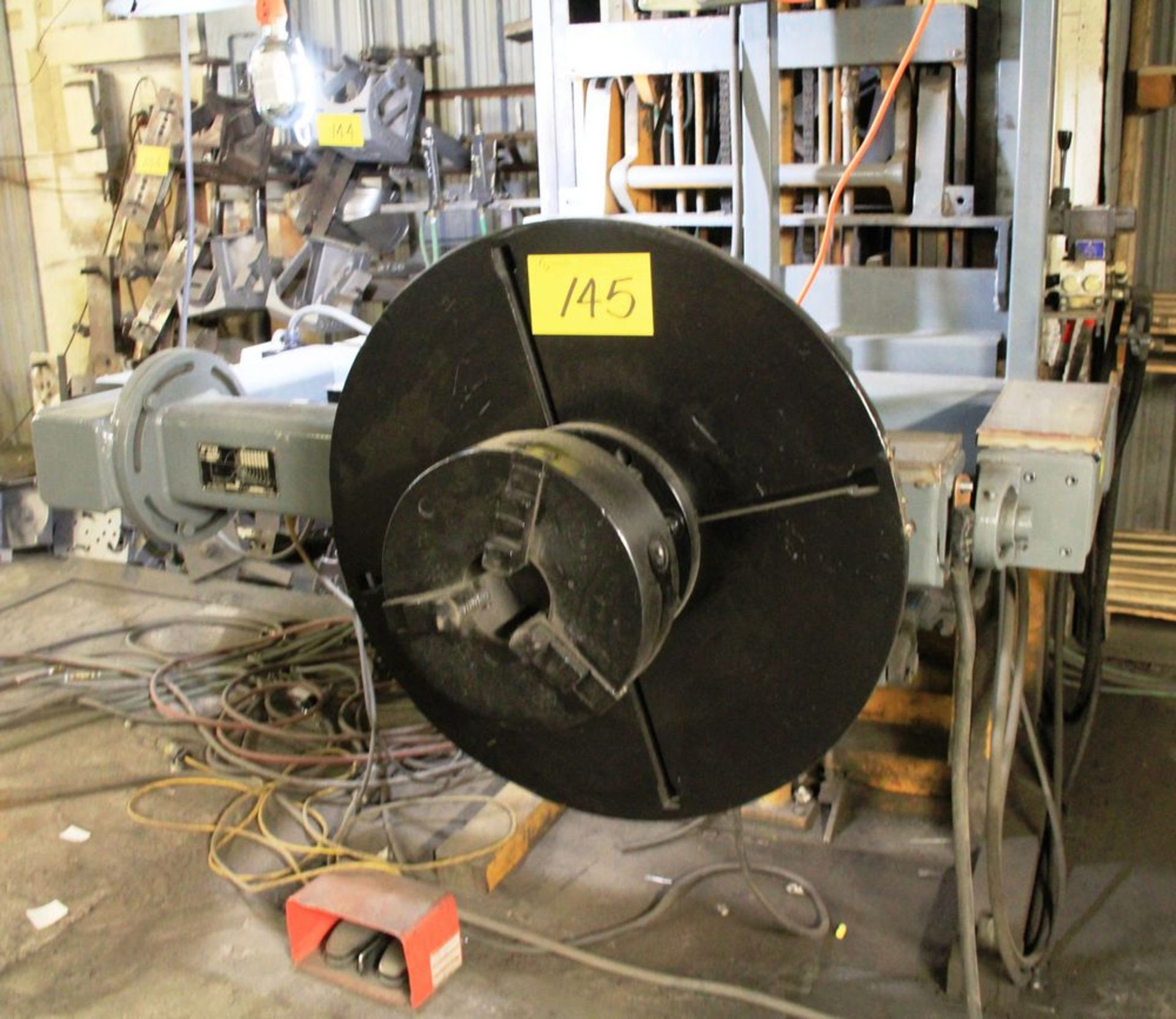 IRCO MODEL 2000 UTILITY 2,000LB CAP. TILTING ROTATING WELDING POSITIONER, ELECTRIC POWERED ROTATING - Image 2 of 7