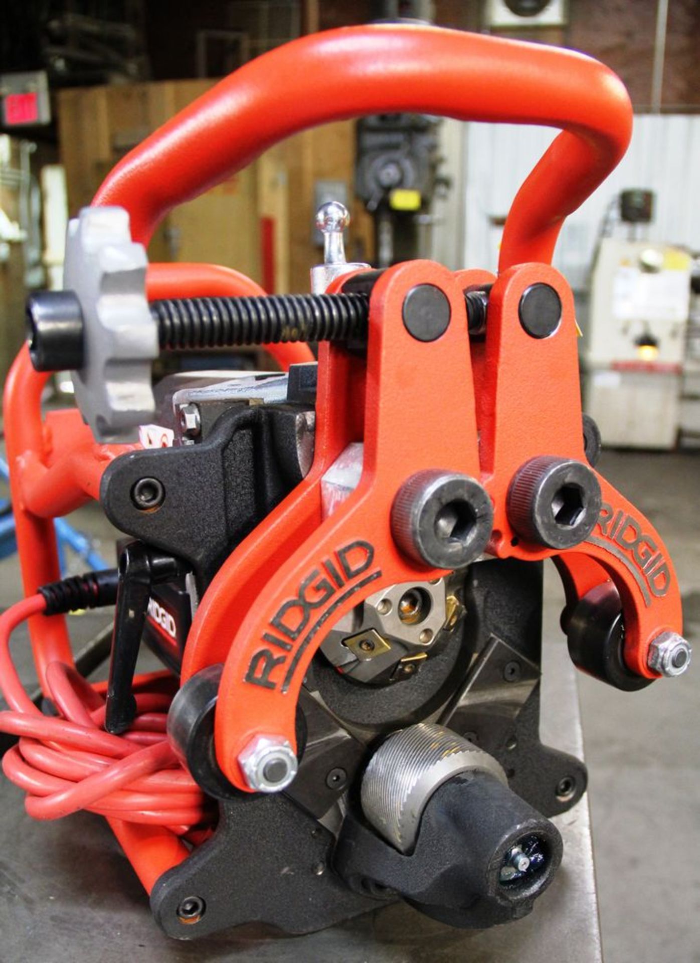 RIDGID B-500 TRANSPORTABLE PIPE BEVELLER, ELECTRIC POWERED, 115 VOLTS, 50/60HZ, S/N EBY04270818 - Image 2 of 4