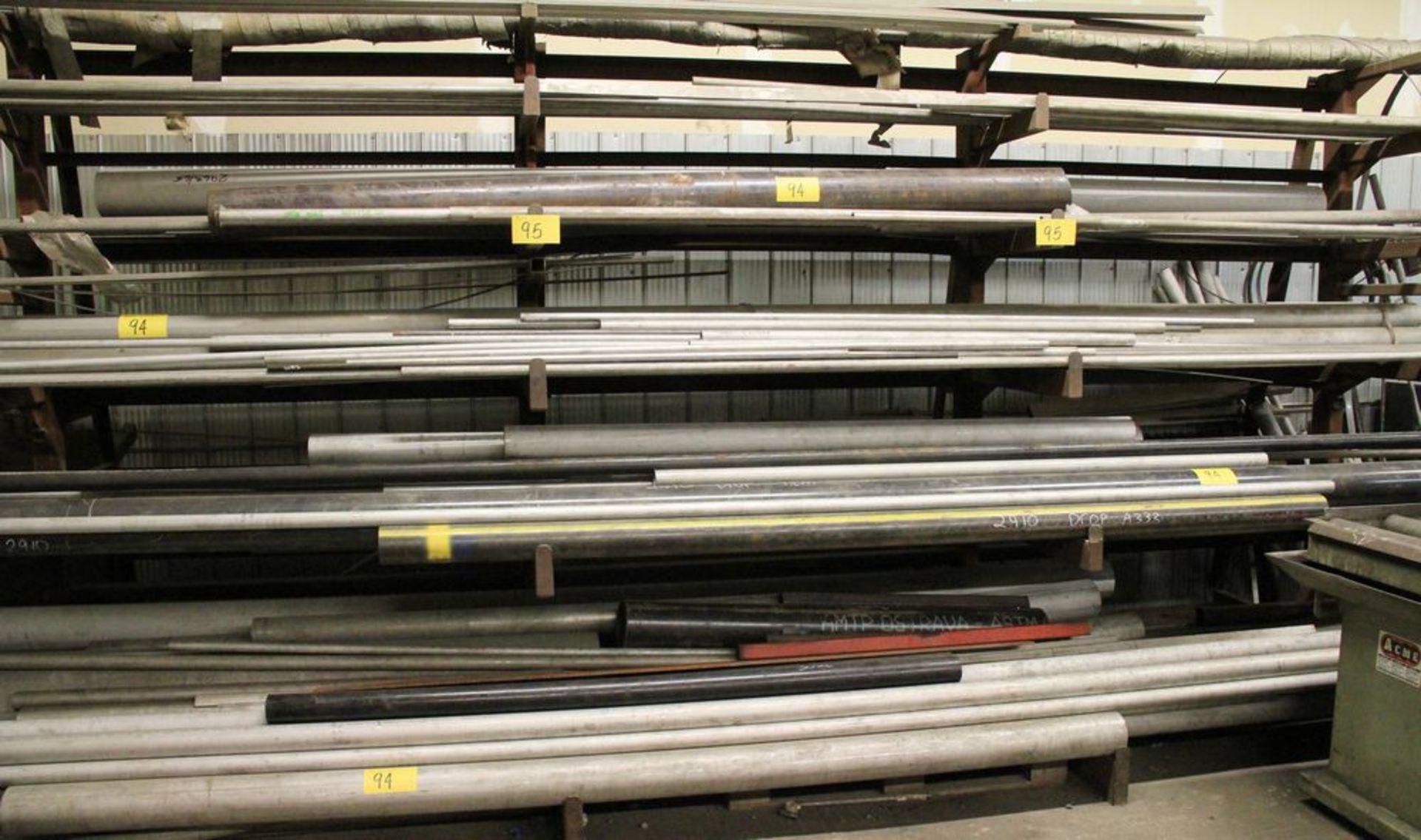 GOOD SELECTION OF STAINLESS STEEL PIPING, ANGLE IRON, VARIOUS SIZES AND LENGTHS