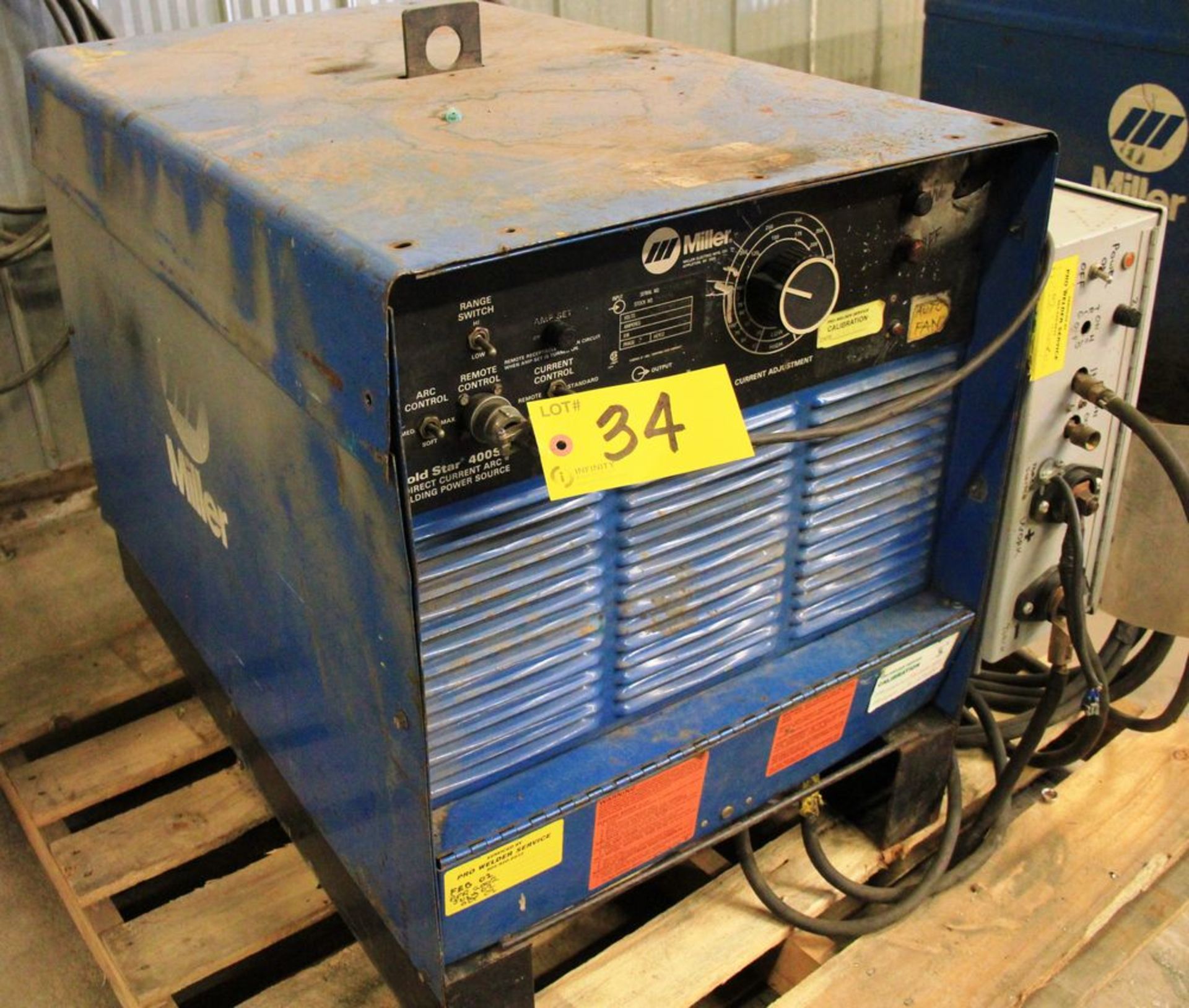 MILLER GOLDSTAR 400SS ELECTRIC WELDER, C/W LEADS