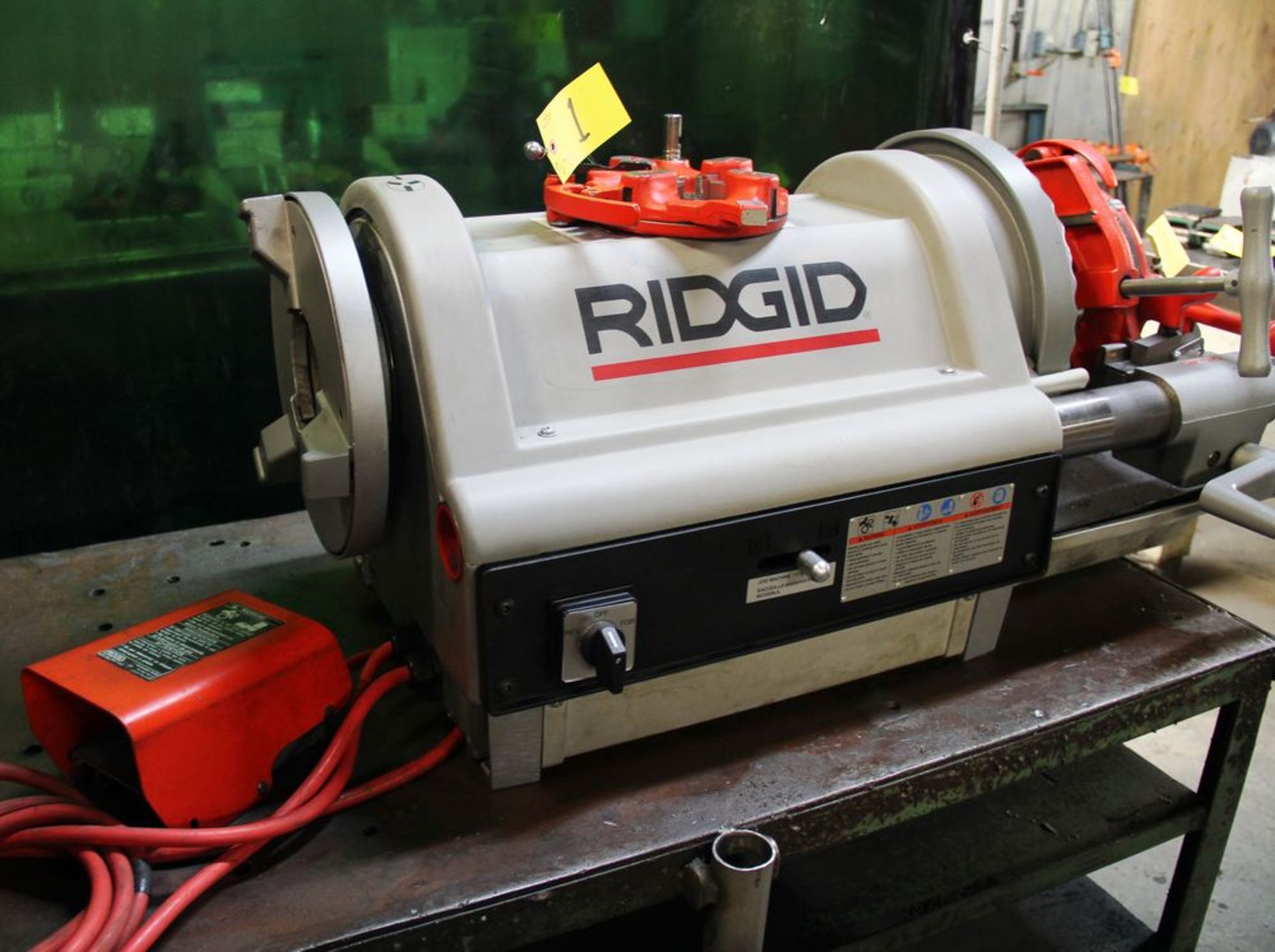 RIDGID 1224 ELECTRIC PIPE THREADER, SPARE THREADING HEAD, FOOT CONTROL SWITCH, FOUR WHEELED CART, - Image 3 of 4